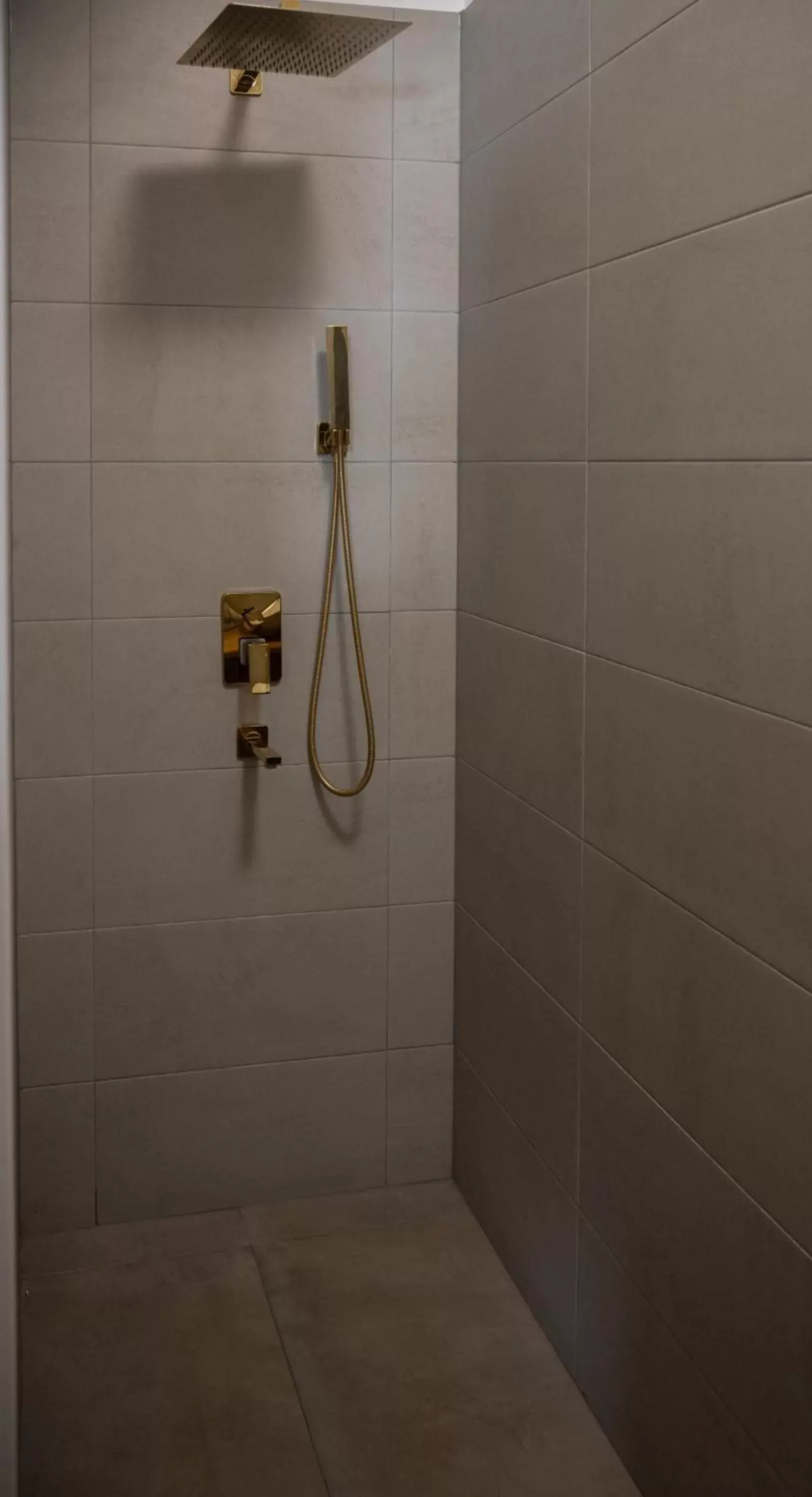 Bathroom in The Velvet Lodge