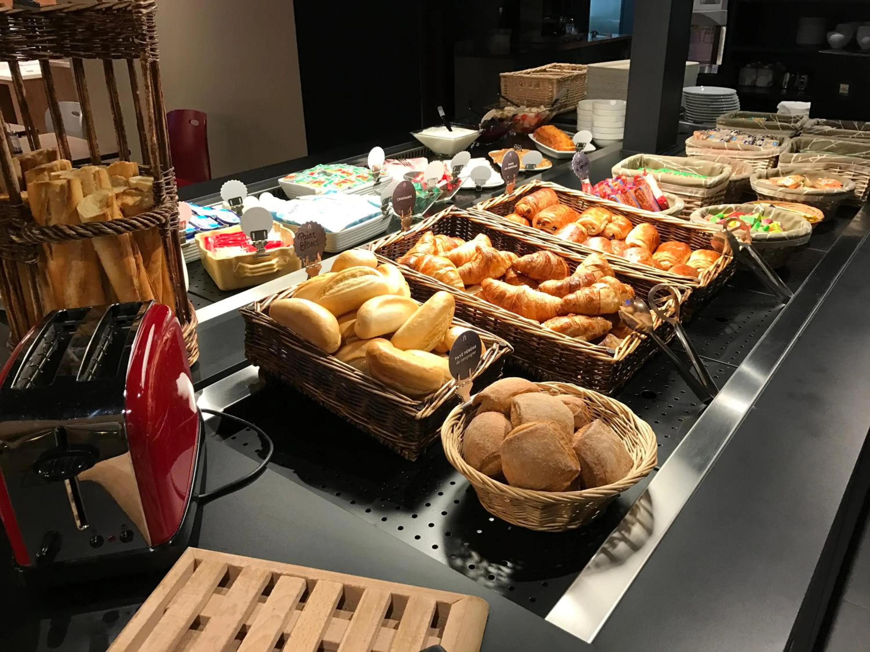 Restaurant/places to eat in Campanile Amiens - Glisy