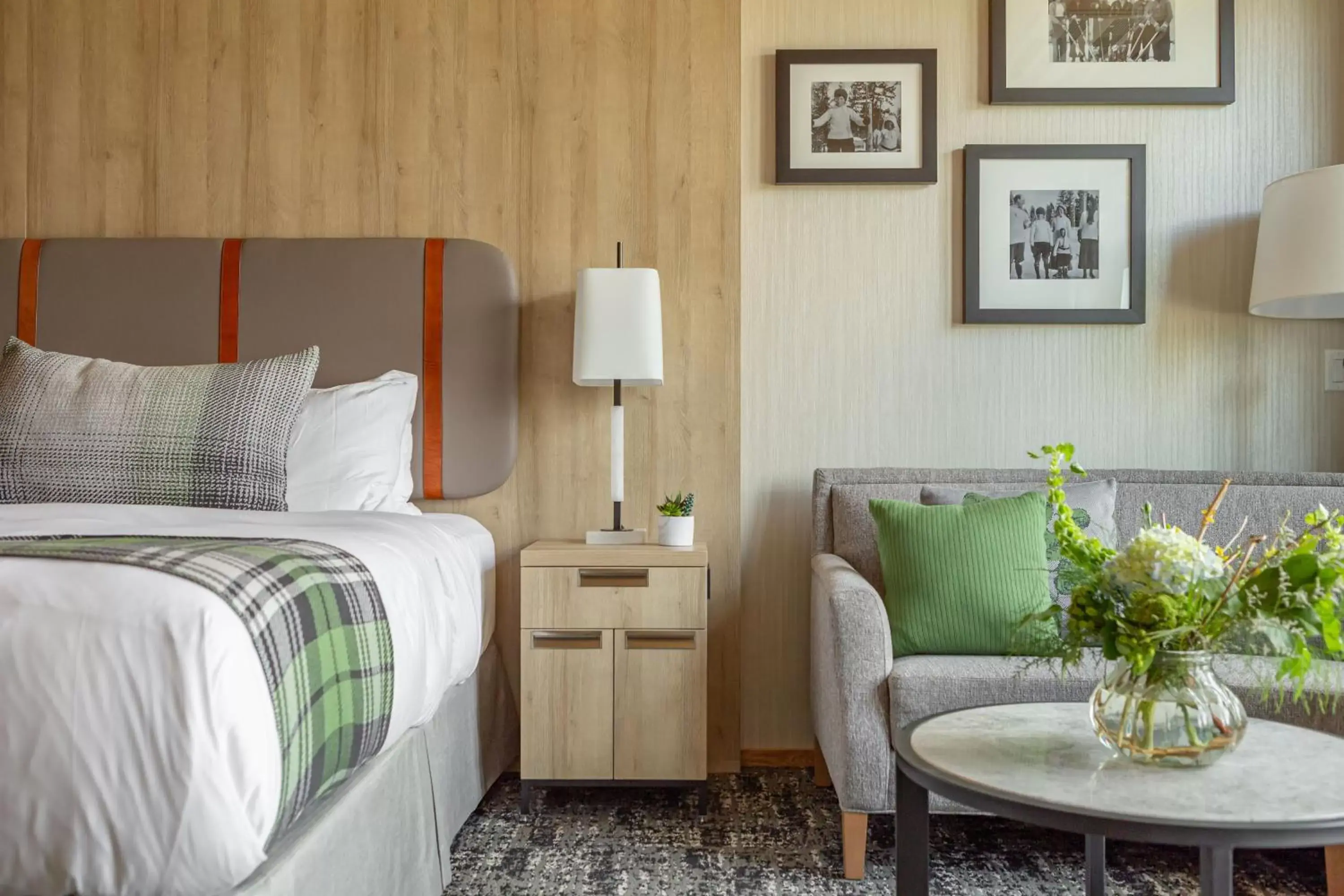 Living room, Bed in Headwaters Lodge at Eagle Ranch Resort