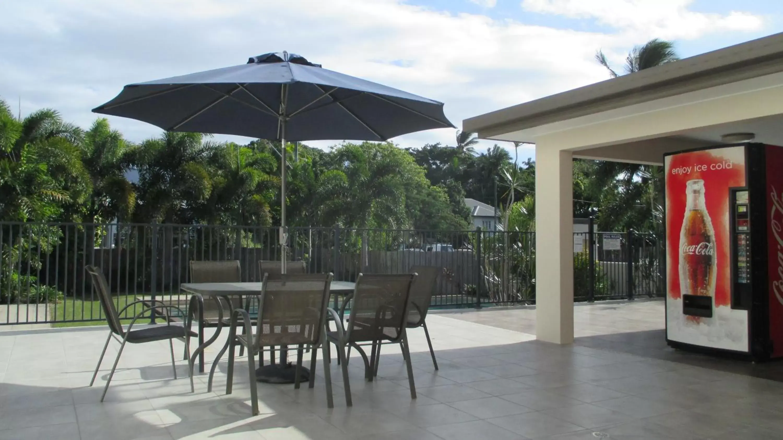 BBQ facilities in Edge Apartments Cairns