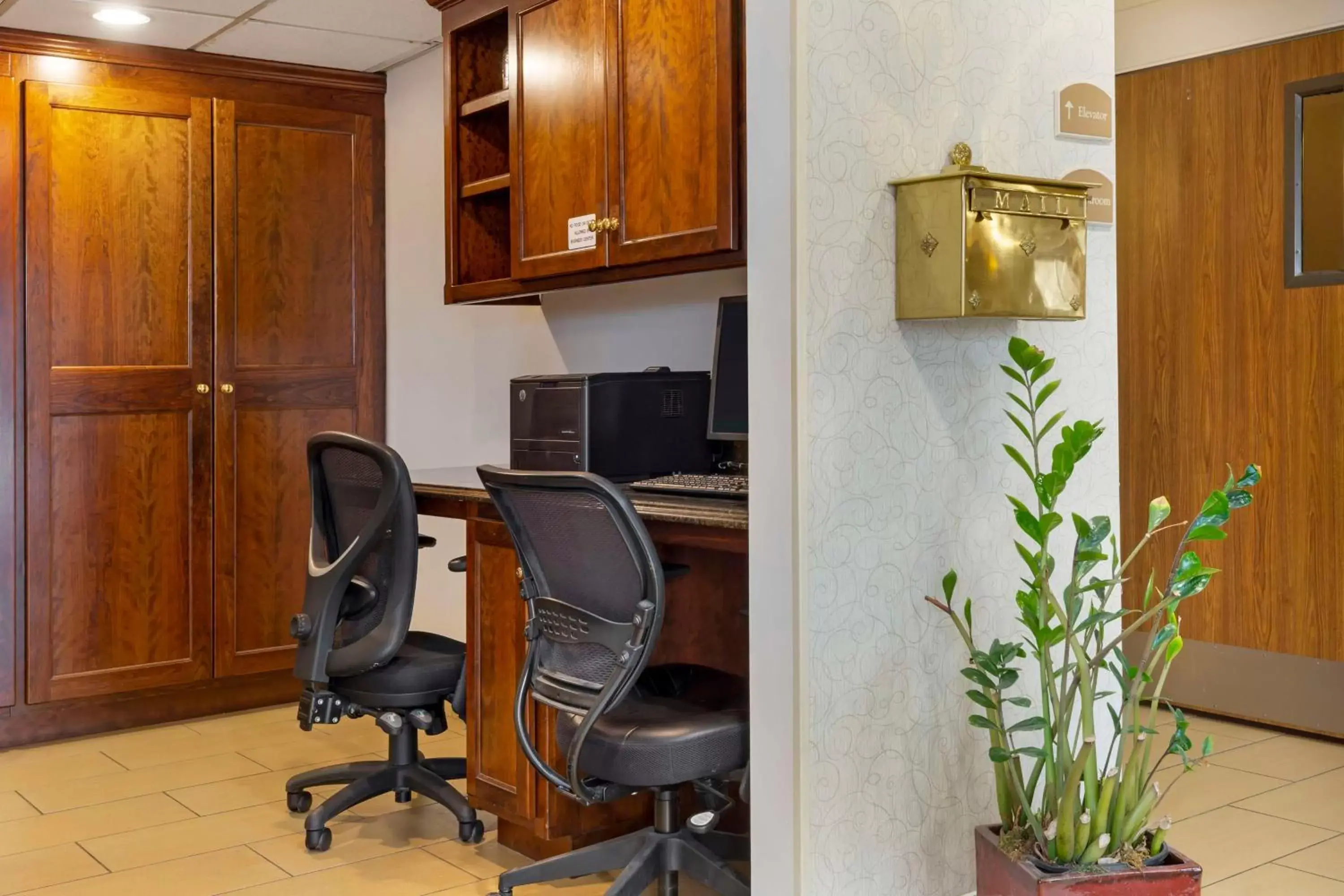 Business facilities in Best Western Plus The Inn at Sharon/Foxboro