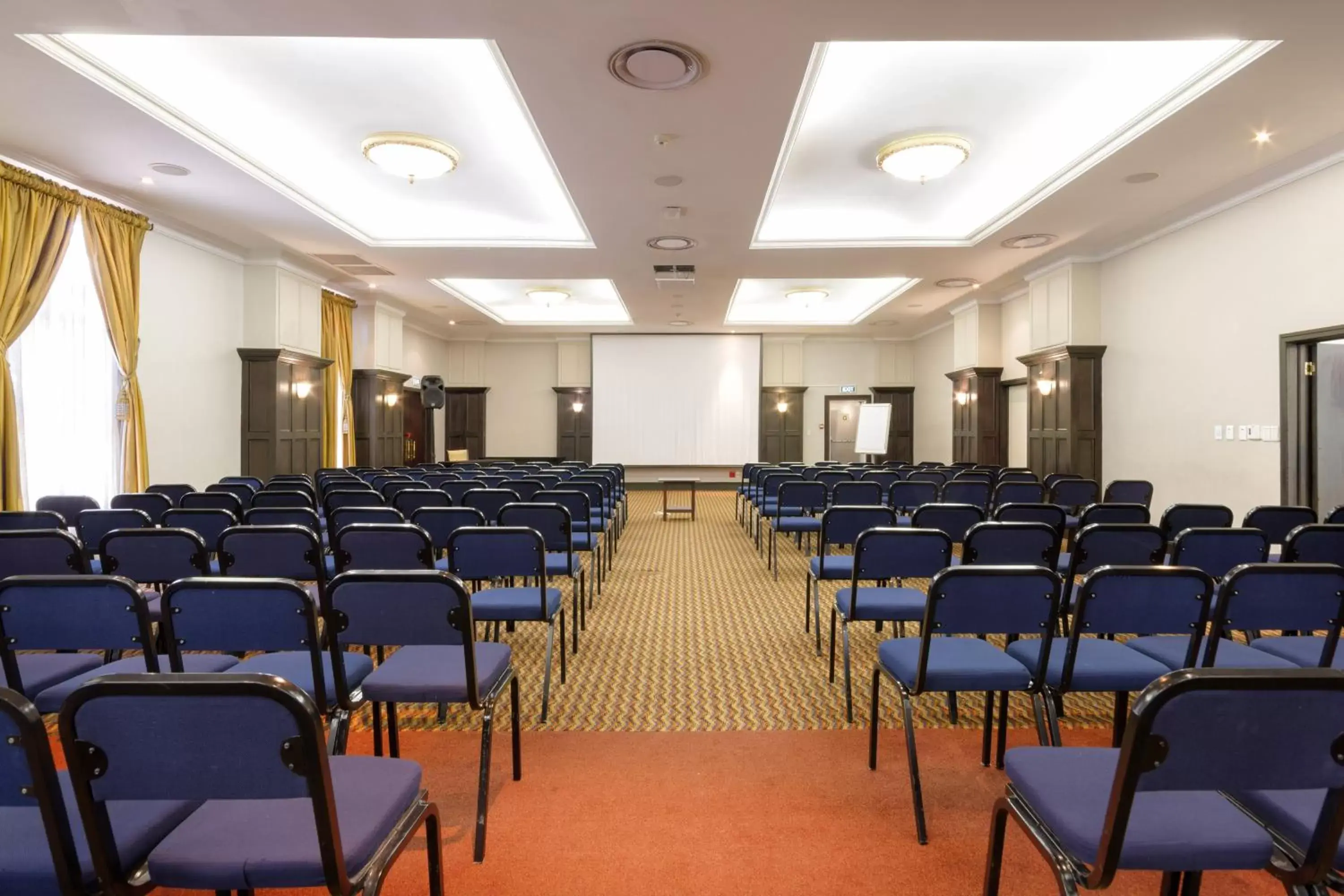 Meeting/conference room in Holiday Inn - Johannesburg Sunnyside Park, an IHG Hotel