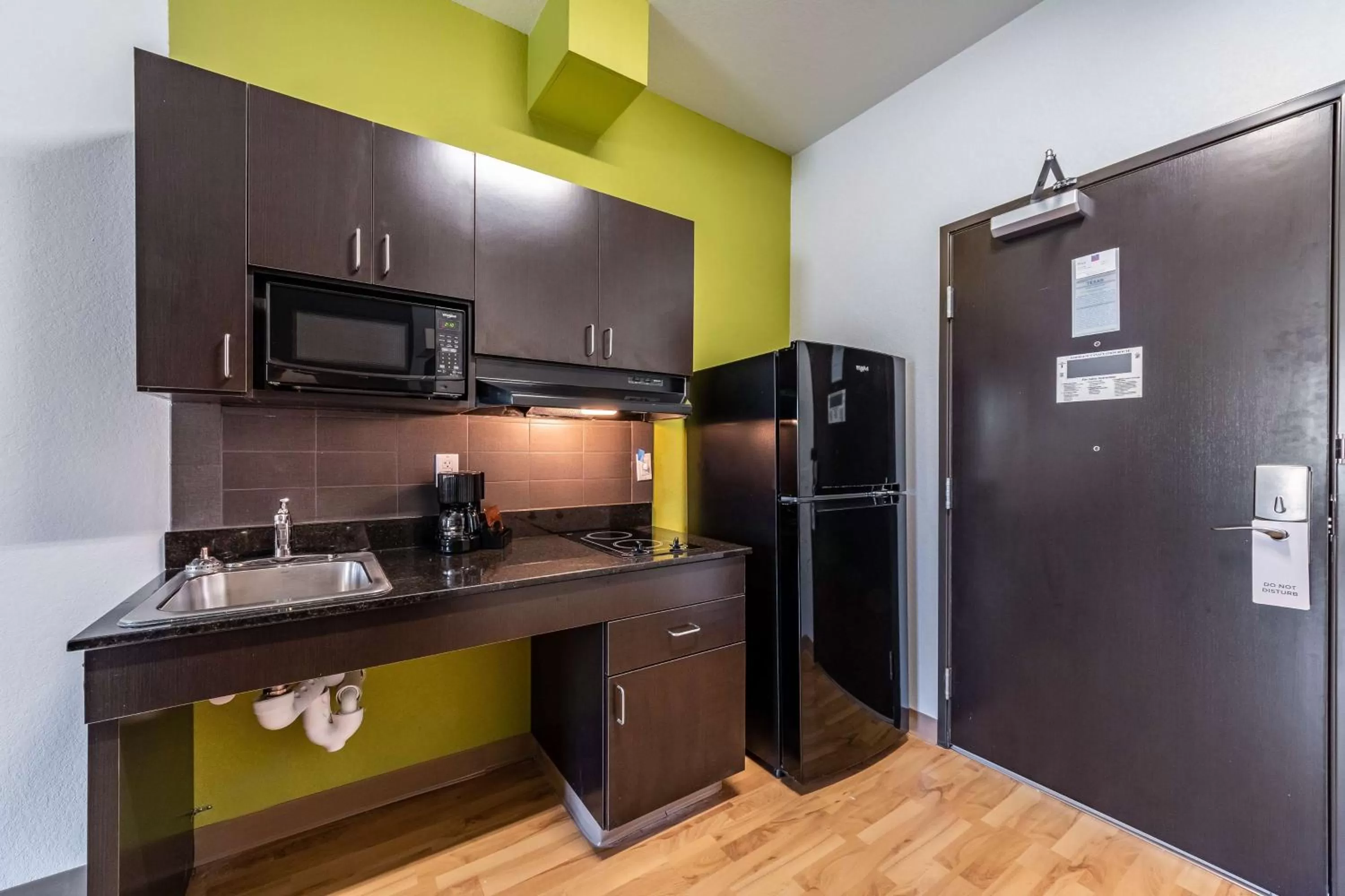 Kitchen or kitchenette in Studio 6-San Marcos, TX