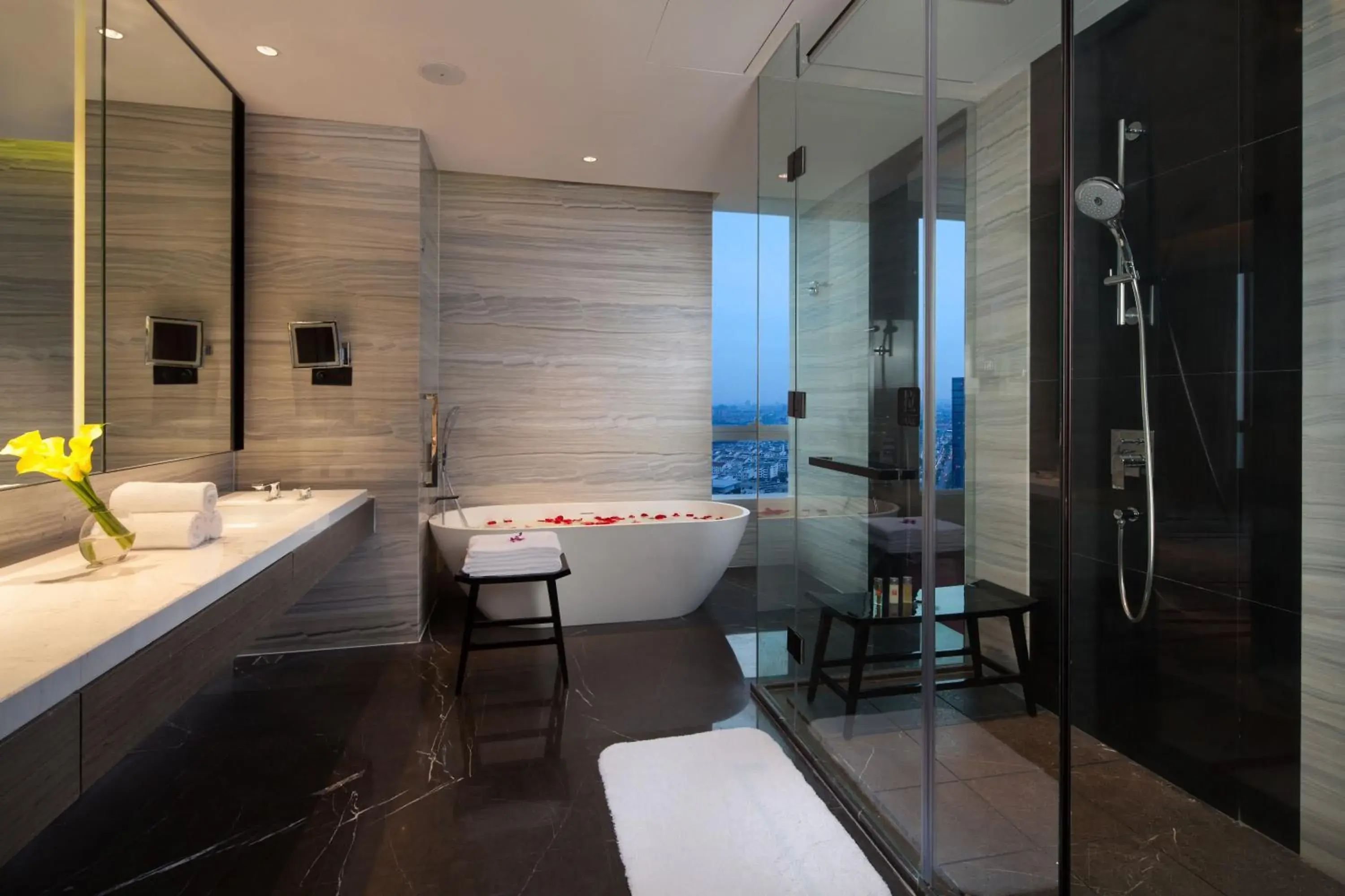 Bathroom in Crowne Plaza Kunshan, an IHG Hotel