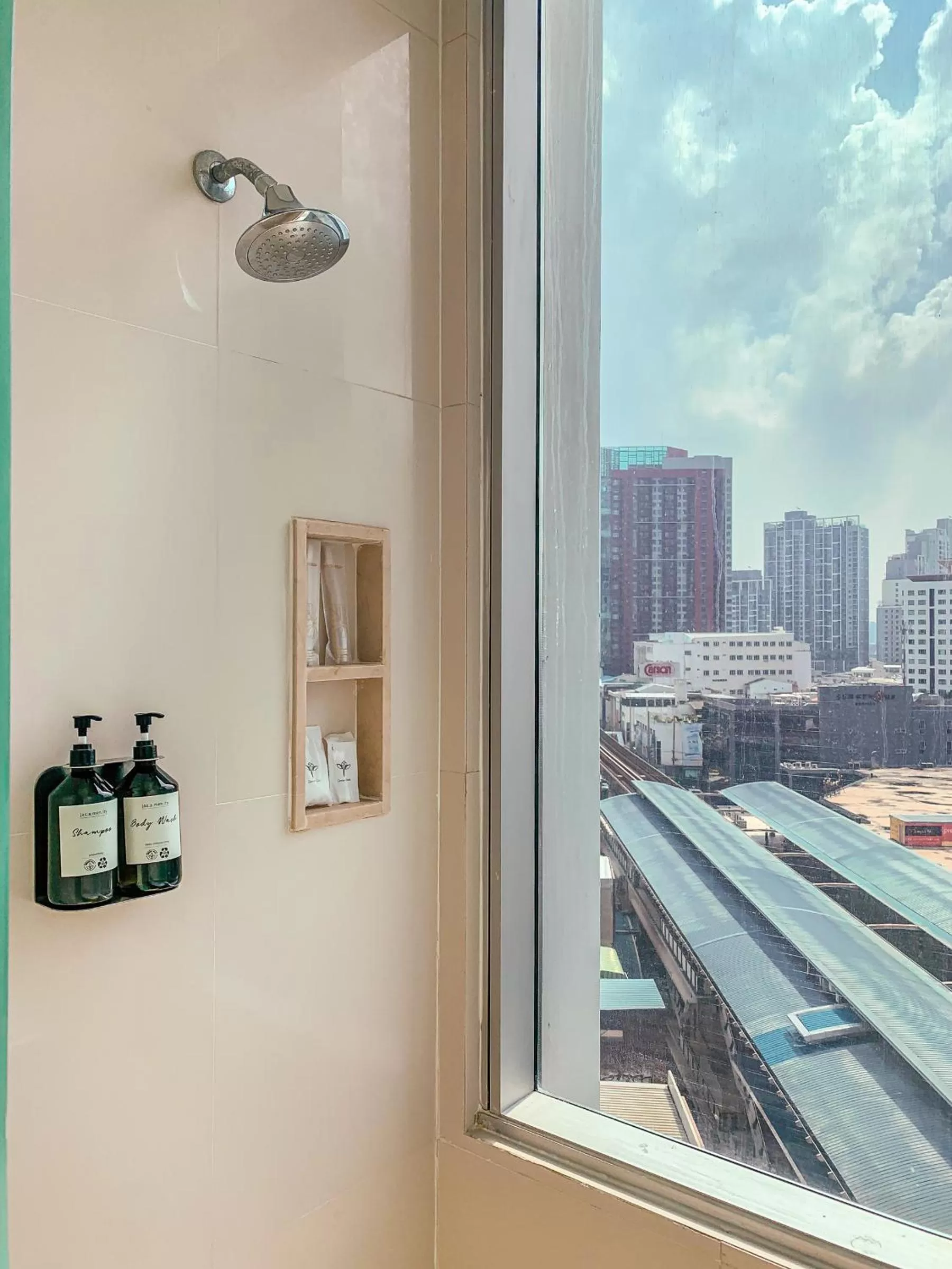 Bathroom in Jasmine Resort Bangkok