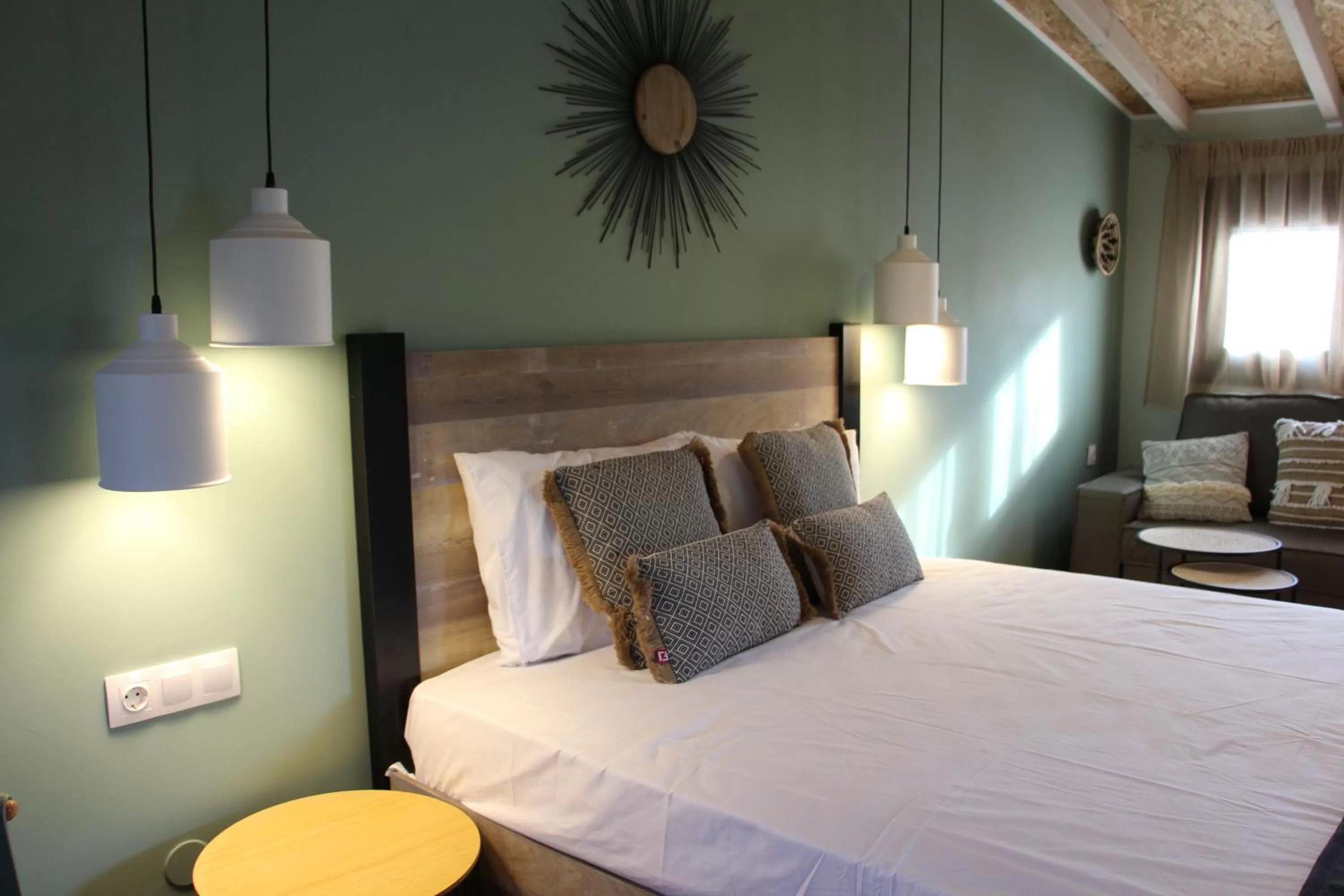 Lamprini's Deluxe Studios