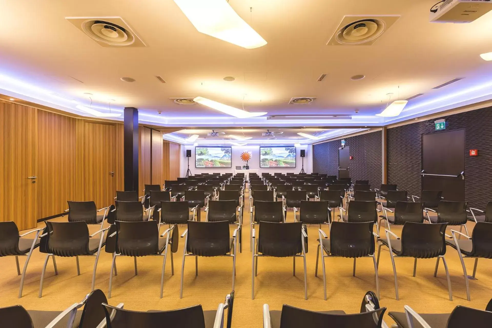 Meeting/conference room in Villa Sassa Hotel, Residence & Spa - Ticino Hotels Group