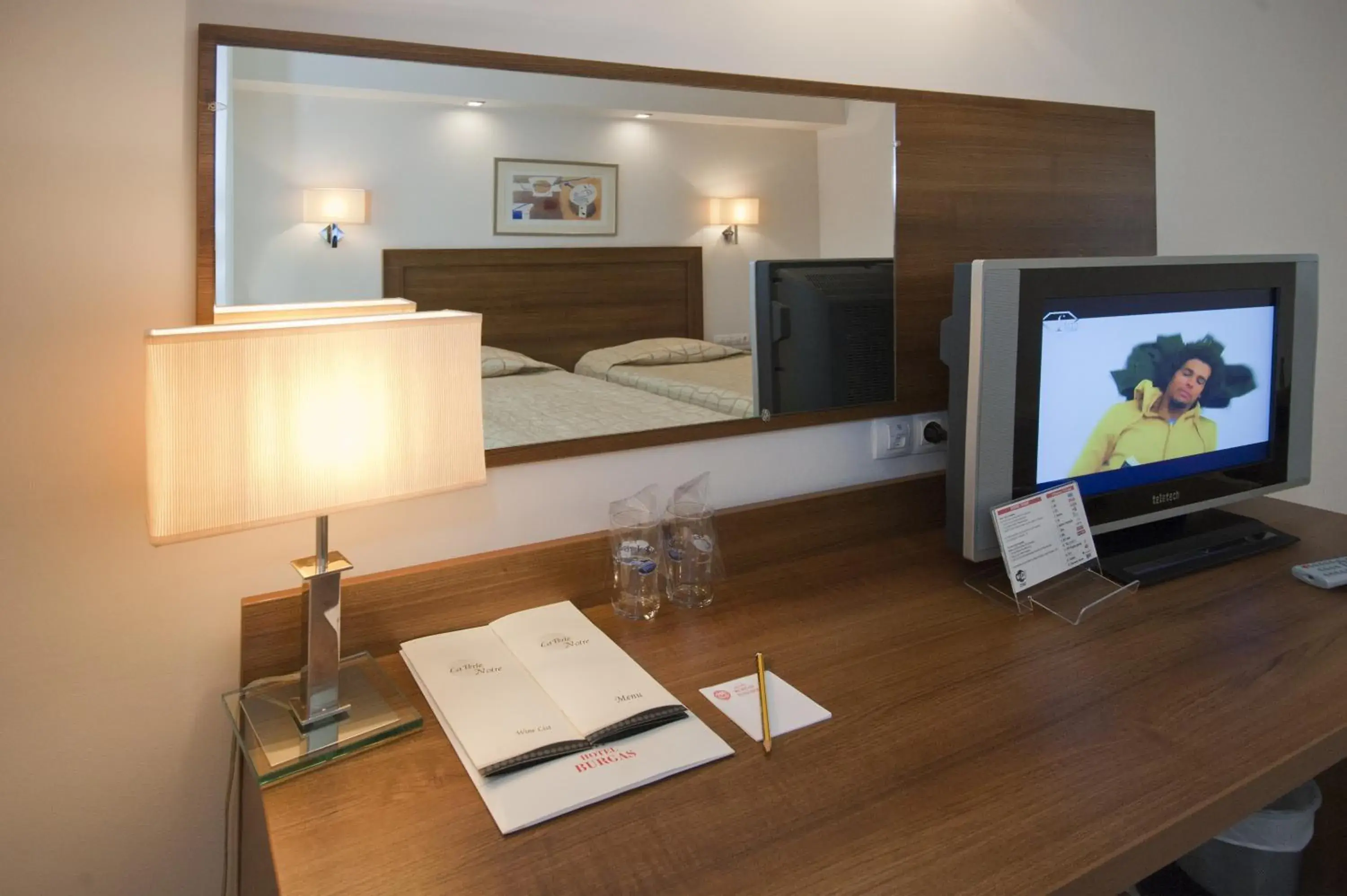 Bedroom, TV/Entertainment Center in Hotel Burgas