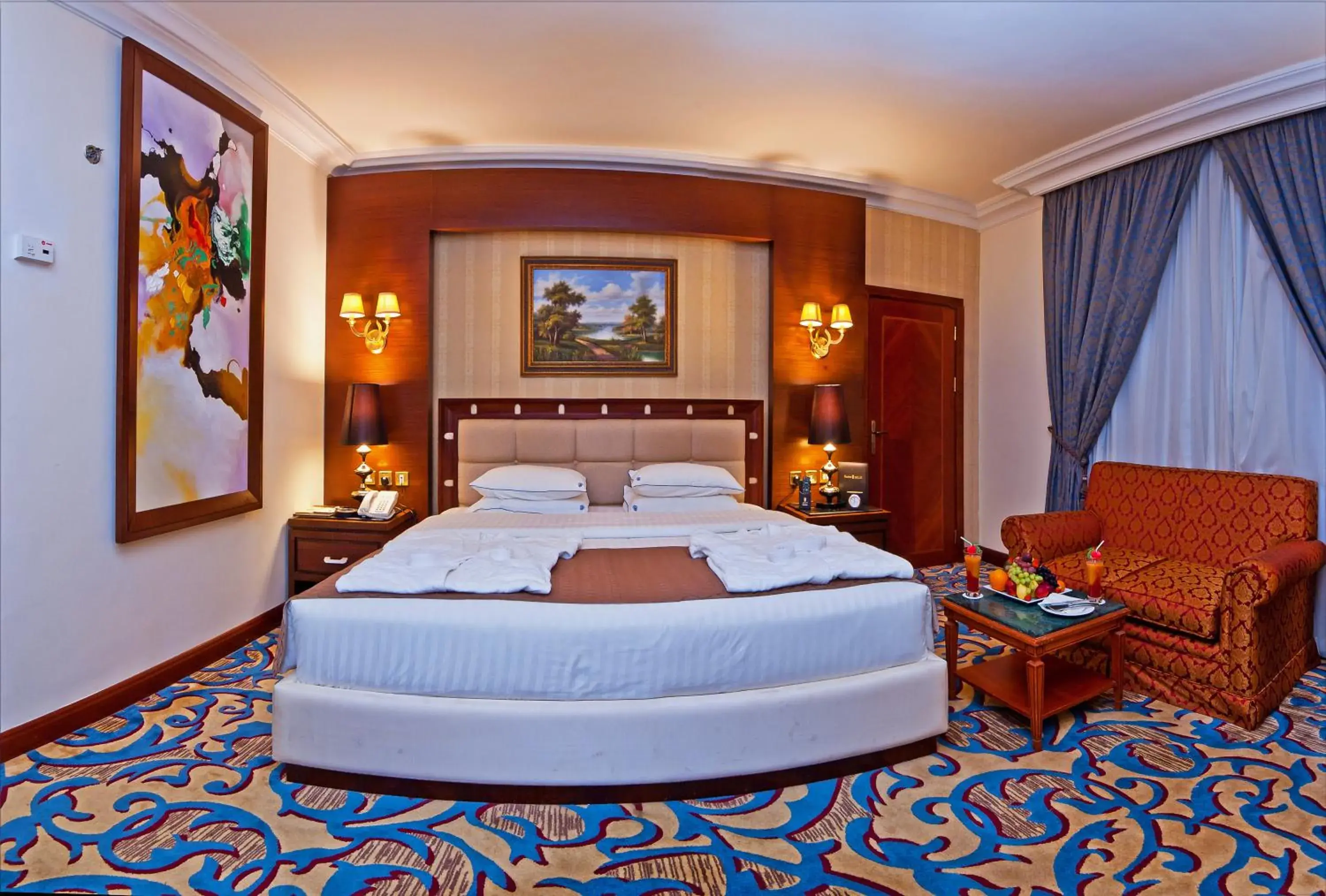 Photo of the whole room, Bed in Casablanca Hotel Jeddah