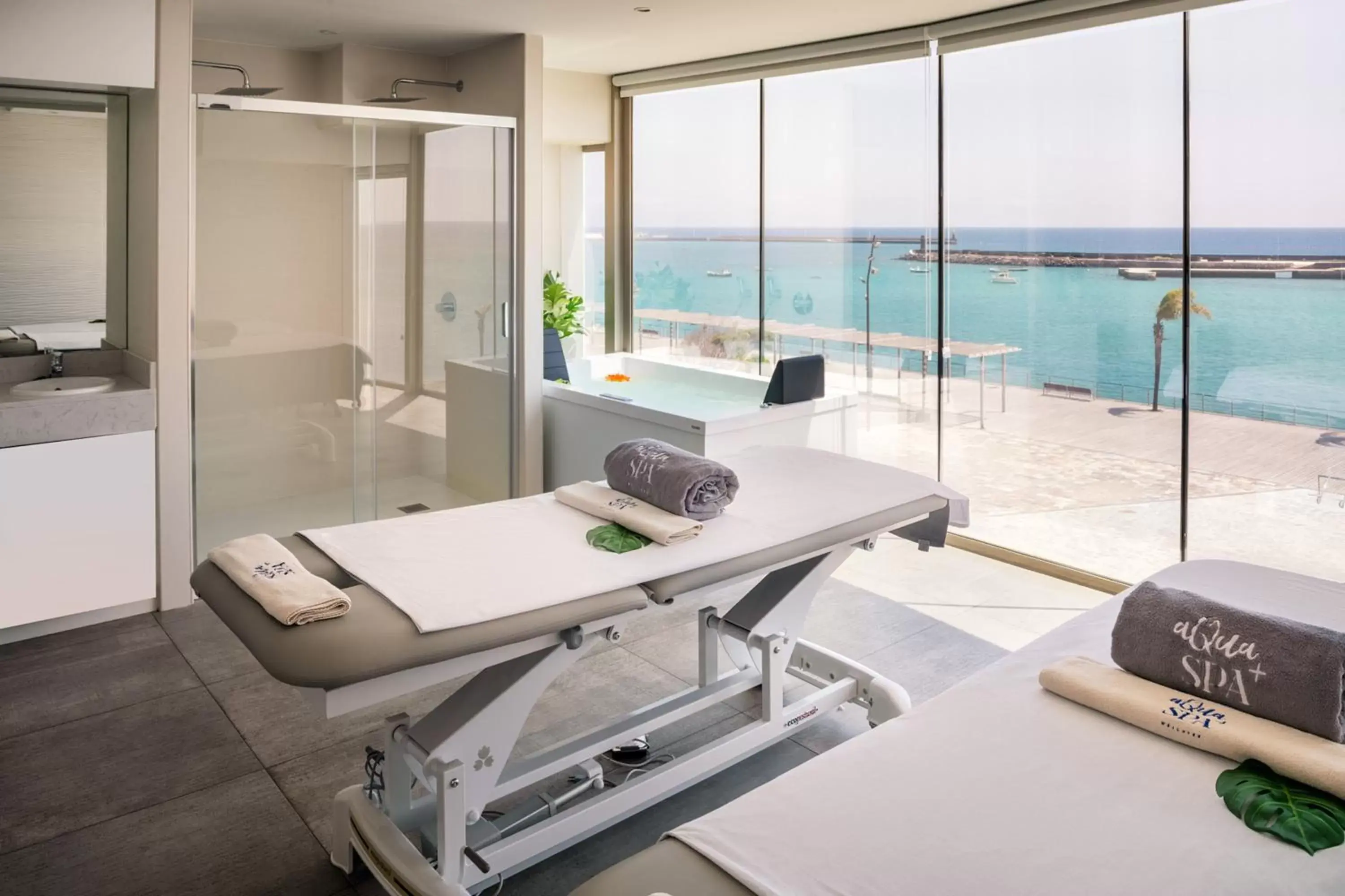 Massage in Arrecife Gran Hotel & Spa