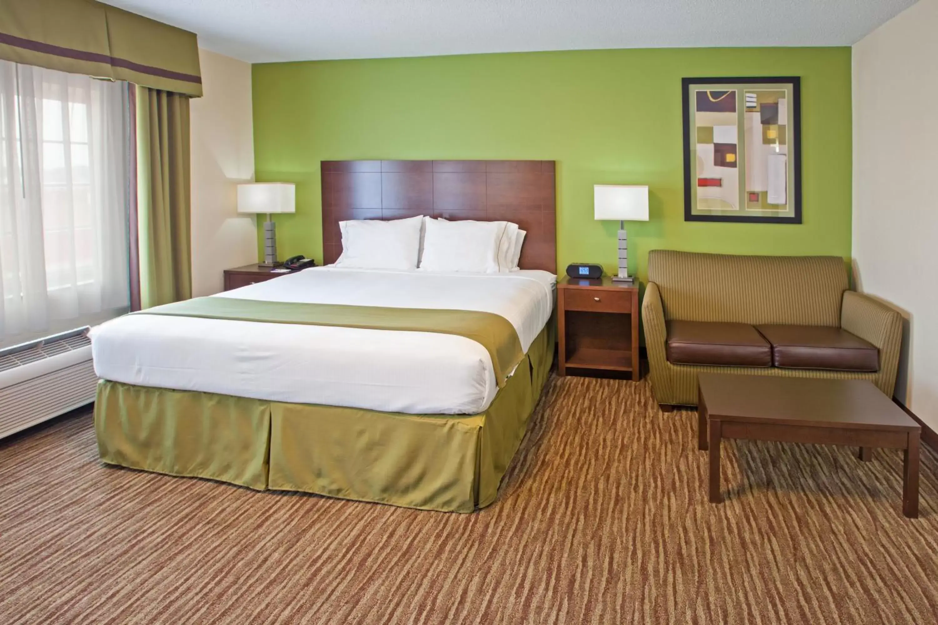 Photo of the whole room, Bed in Holiday Inn Express - Bowling Green, an IHG Hotel
