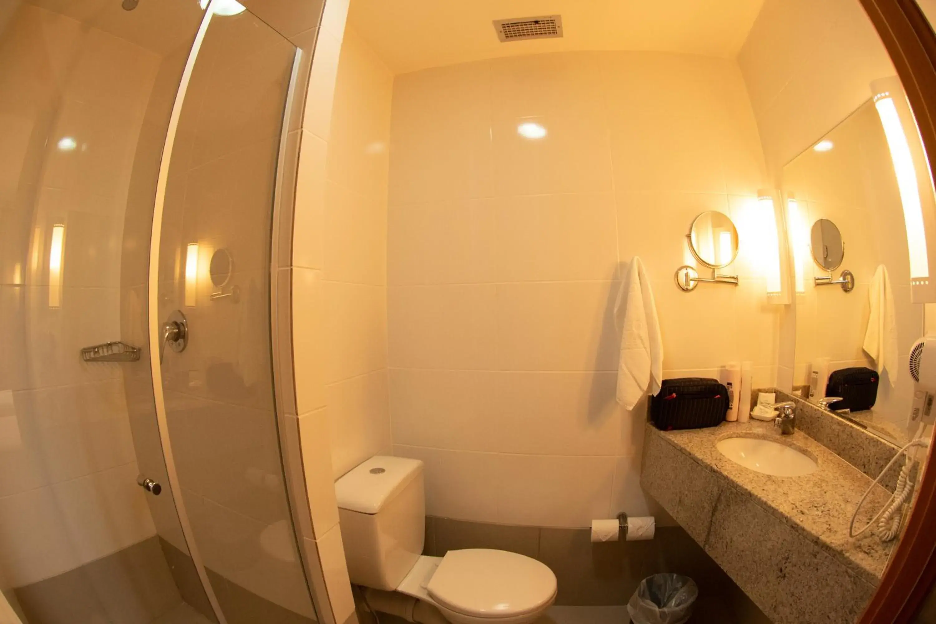 Toilet, Bathroom in San Diego Express Barro Preto