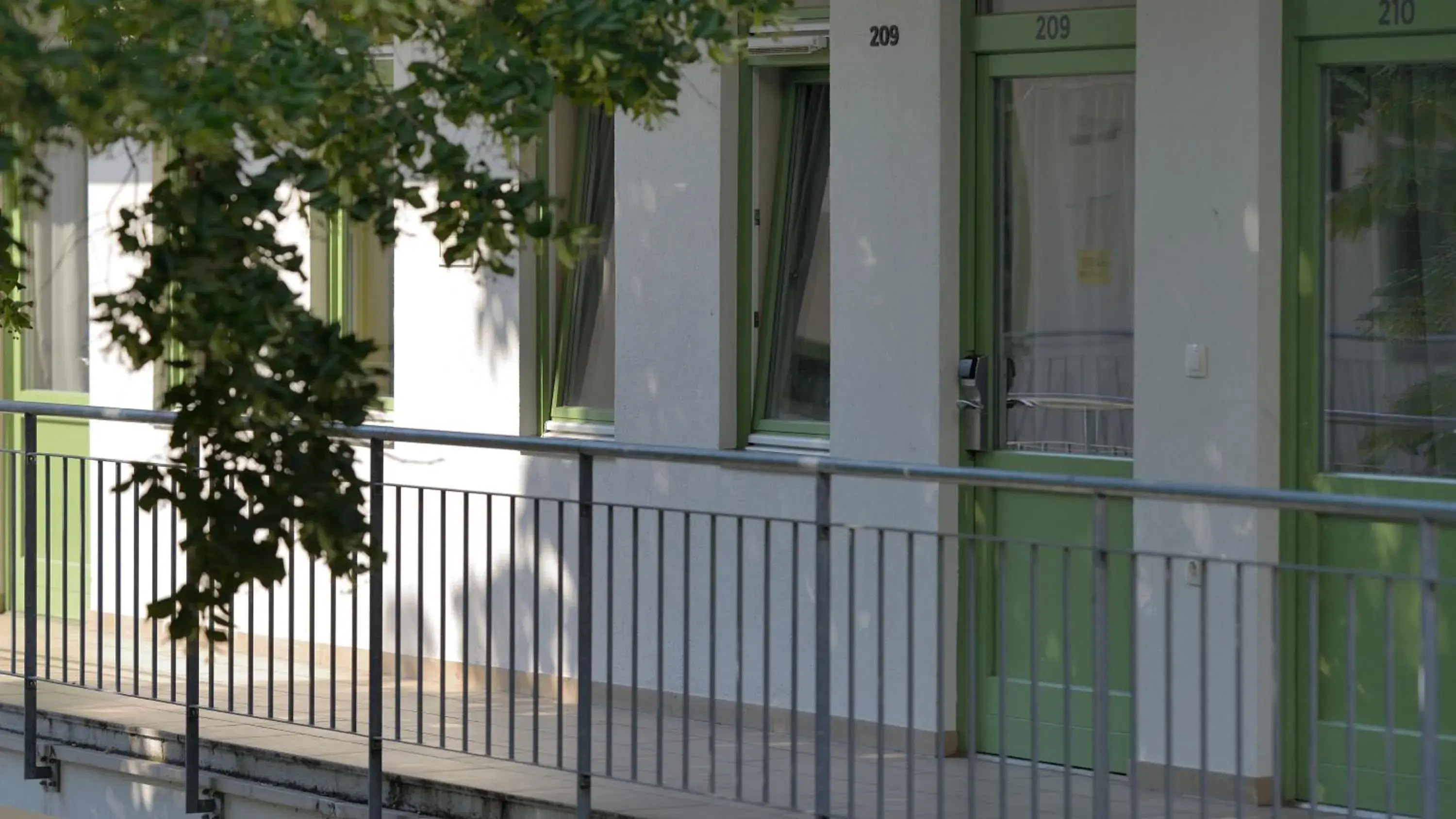 Property building, Balcony/Terrace in The Hive Party Hostel Budapest