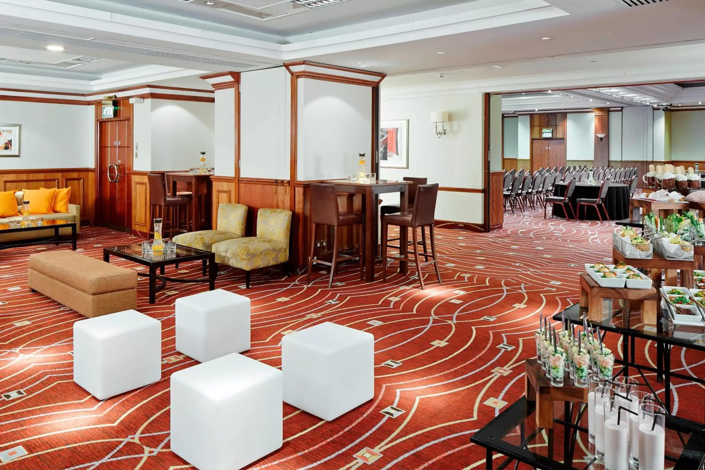 Meeting/conference room, Lounge/Bar in Delta Hotels by Marriott Newcastle Gateshead