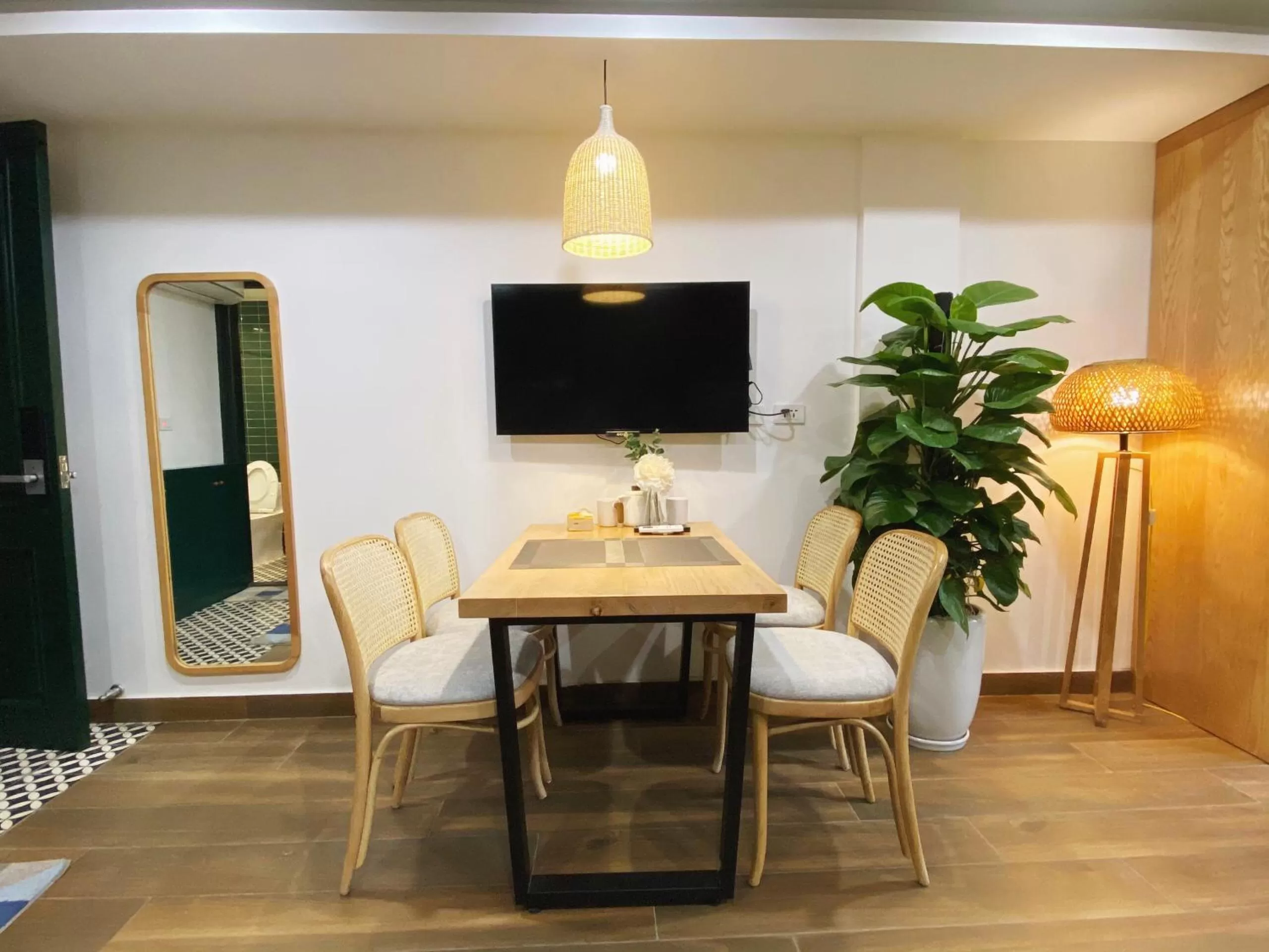 TV/Entertainment Center in Lubi House Homestay