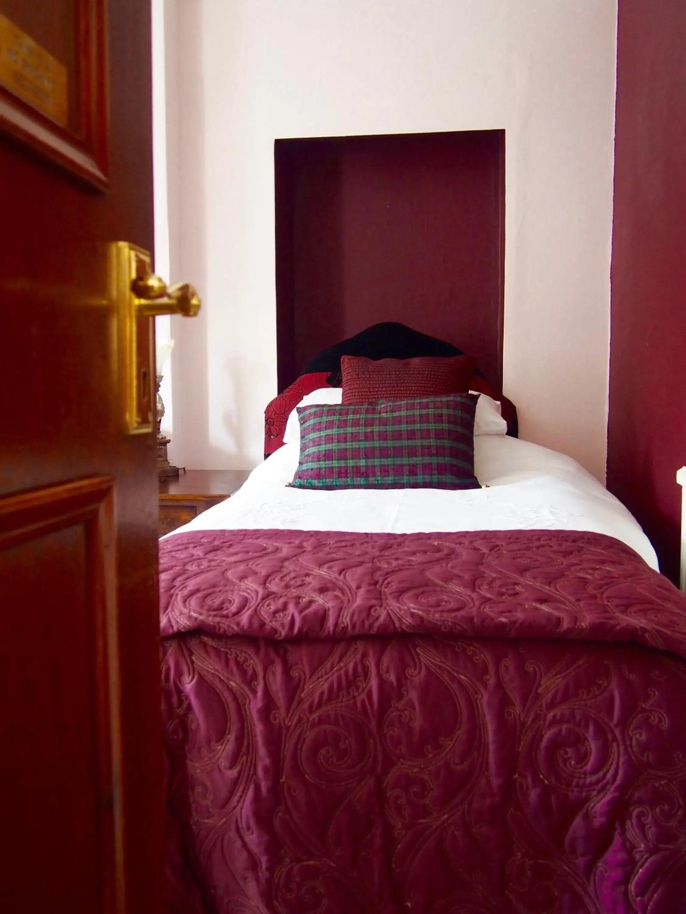 Bedroom, Bed in Wrangham House