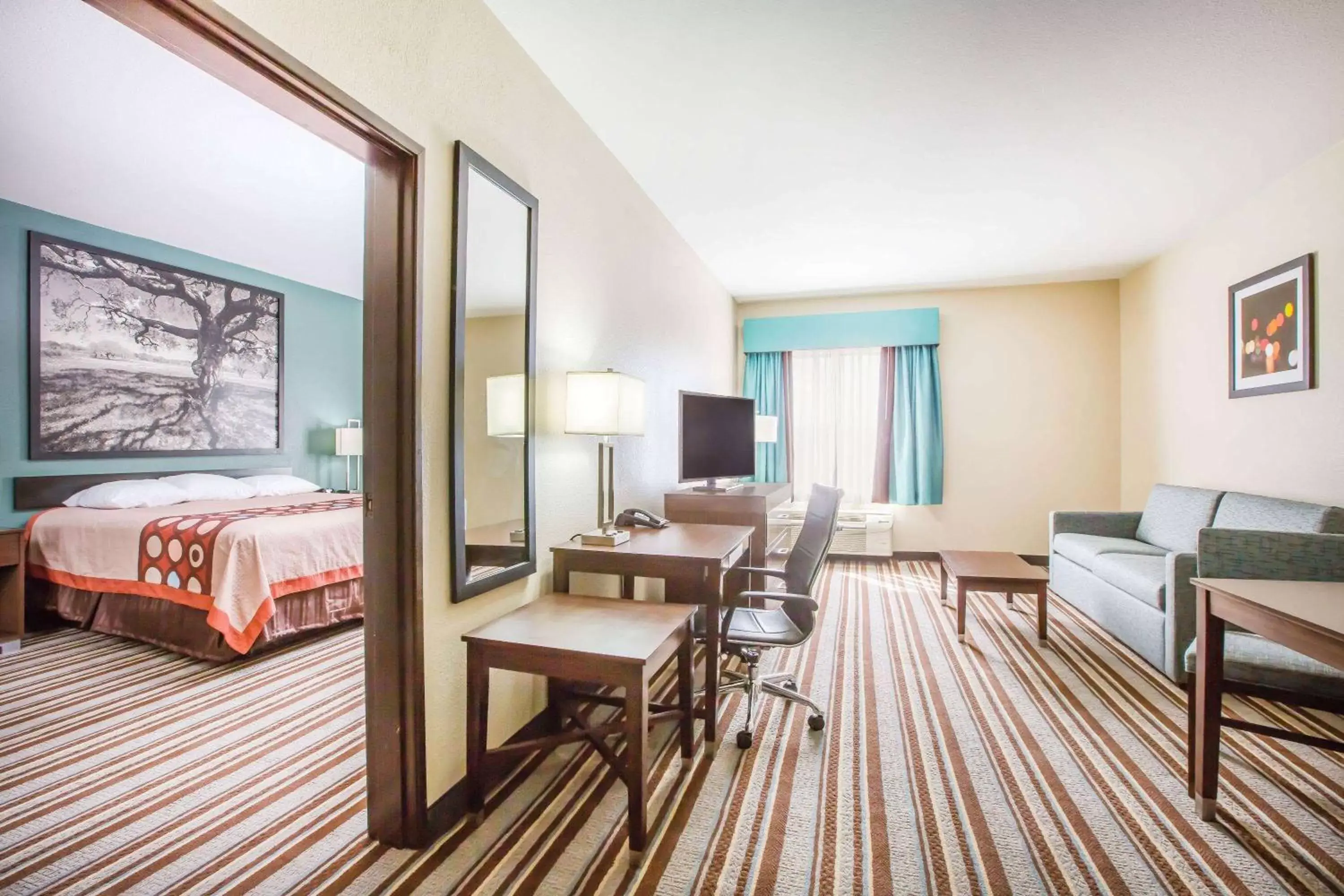 Bed in Super 8 by Wyndham Port Arthur/Nederland Area Bed in Super 8 by Wyndham Port Arthur/Nederland Area