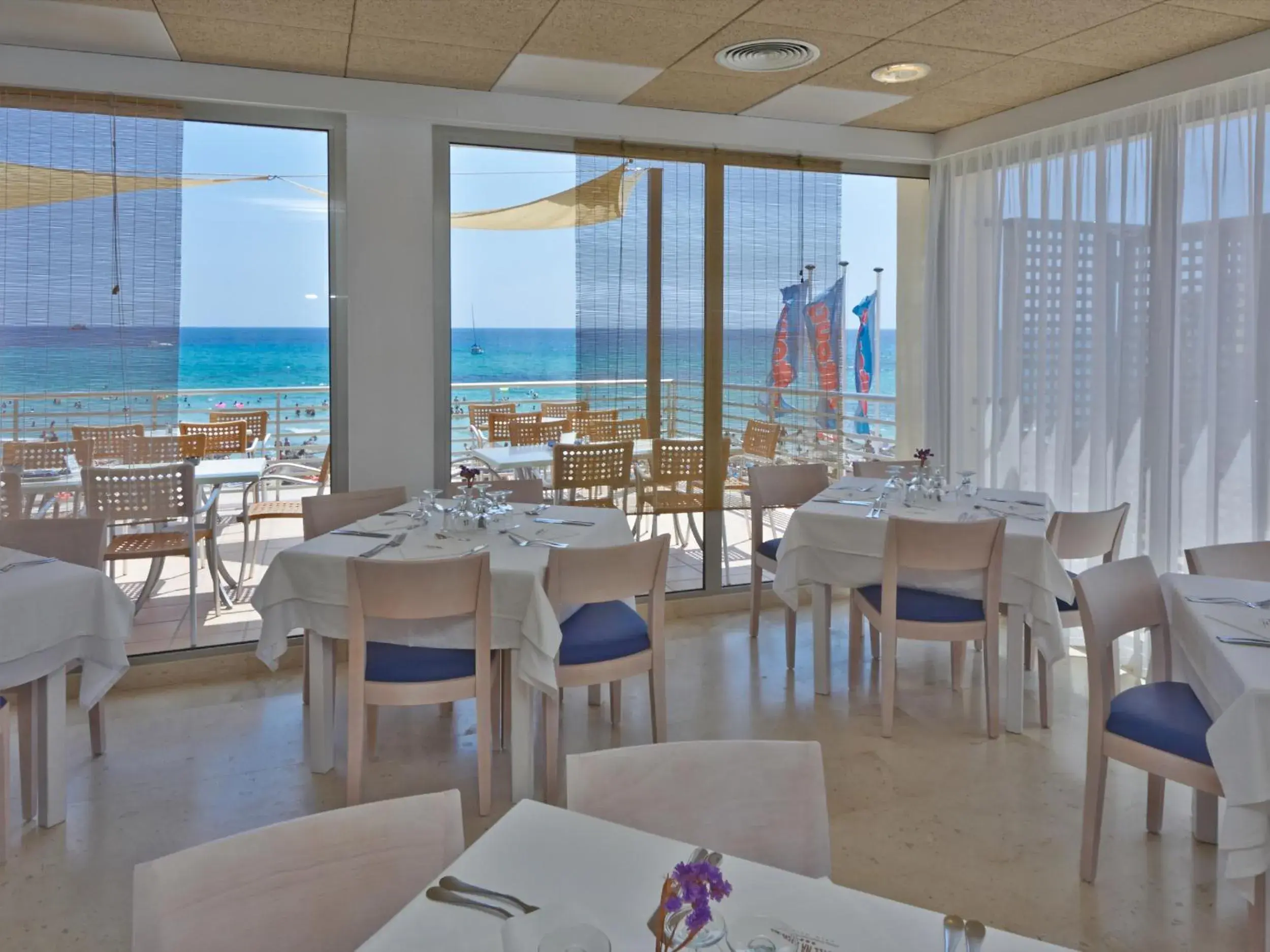 Restaurant/Places to Eat in Hotel Na Forana