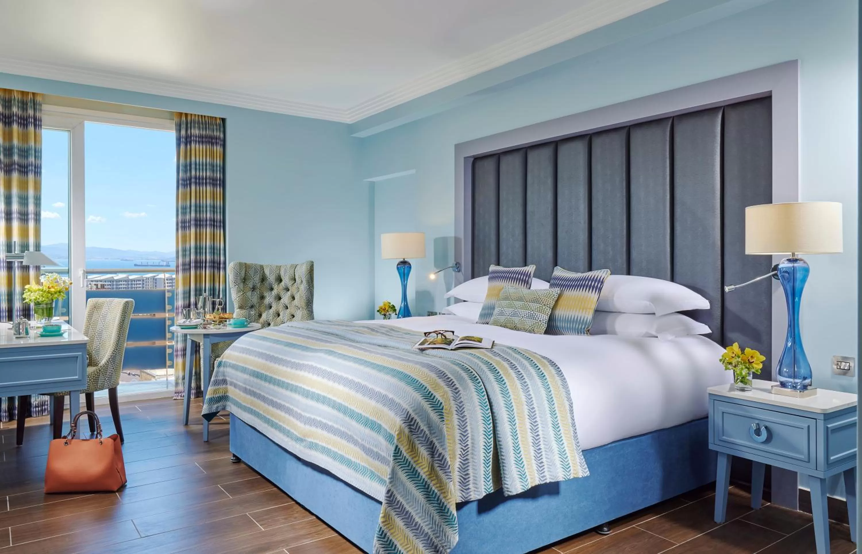 Bed in The Eliott Hotel