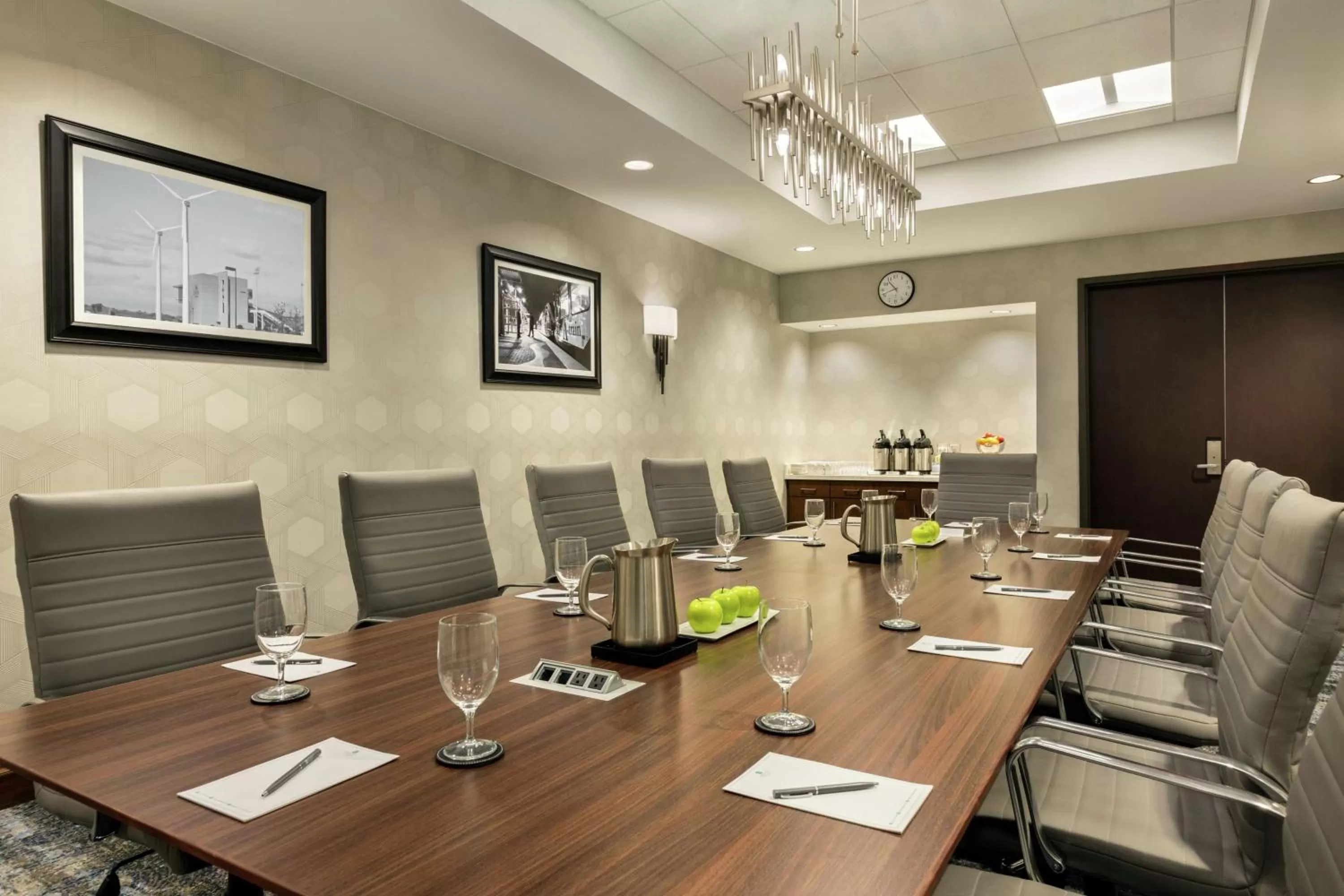 Meeting/conference room in Embassy Suites By Hilton Denton Convention Center