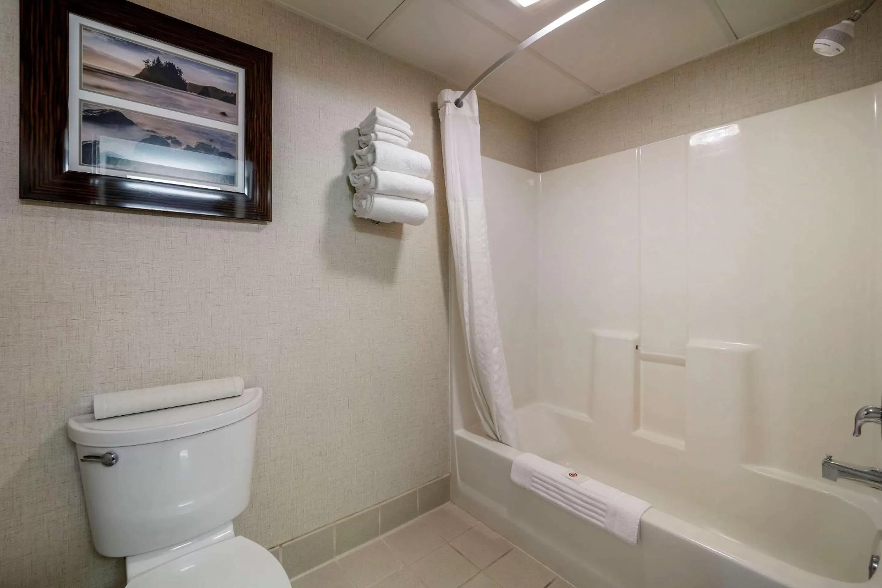 Bathroom in Comfort Inn Humboldt Bay