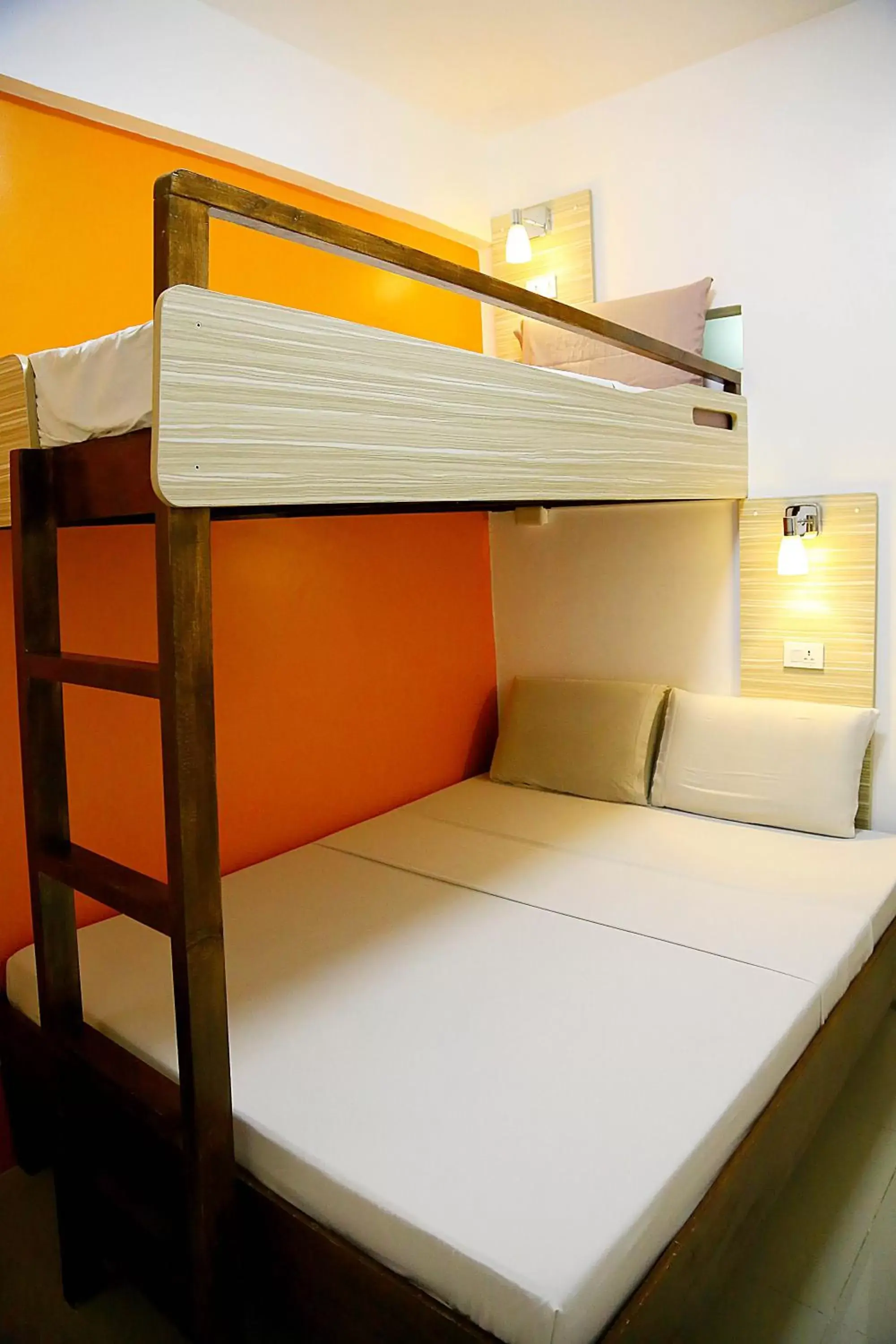 Bunk Bed in Travelbee Business Inn