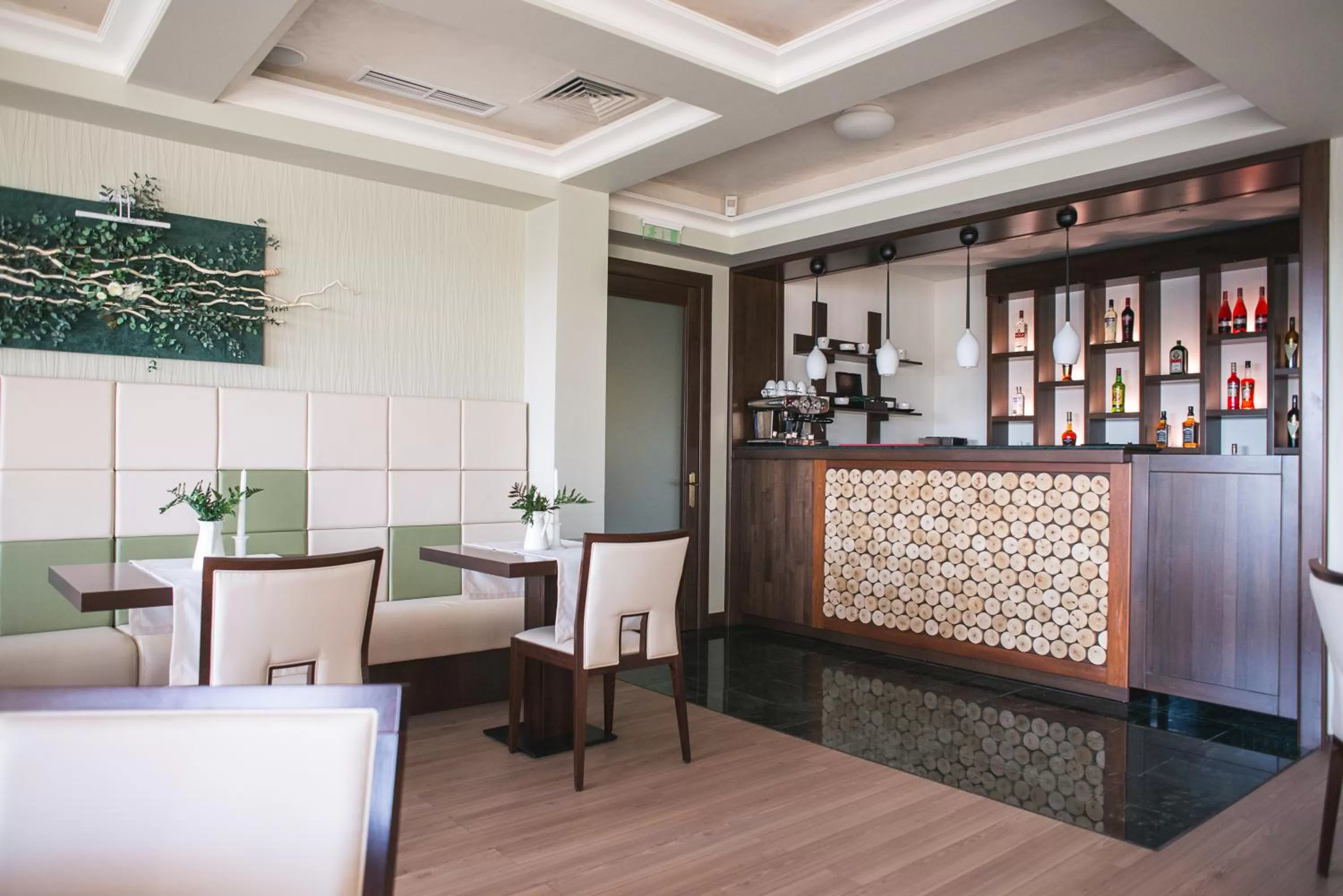 Lounge or bar in Hotel Relax Craiova