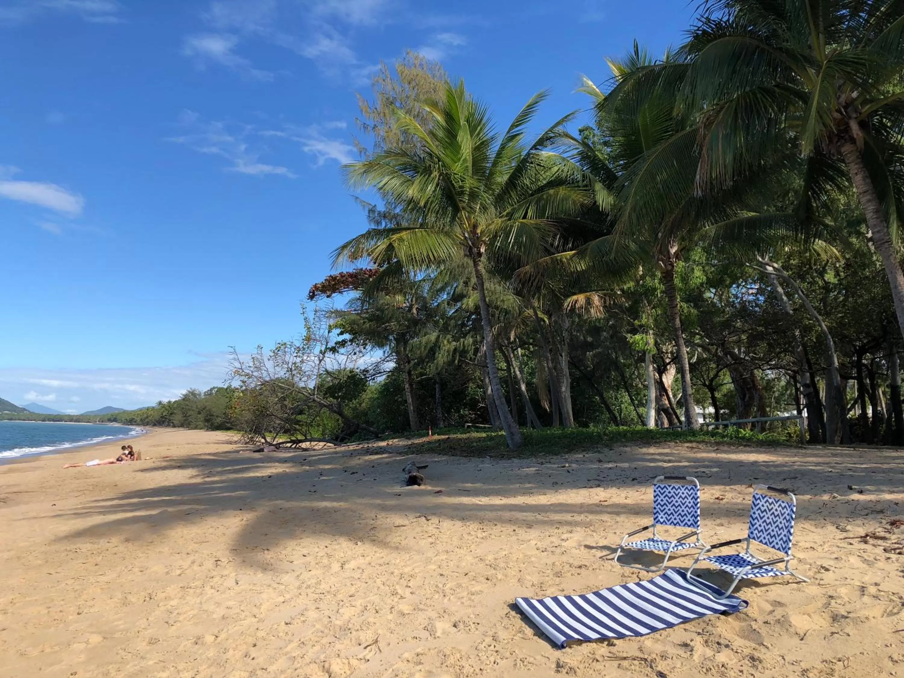 Day in Villa Beach Palm Cove