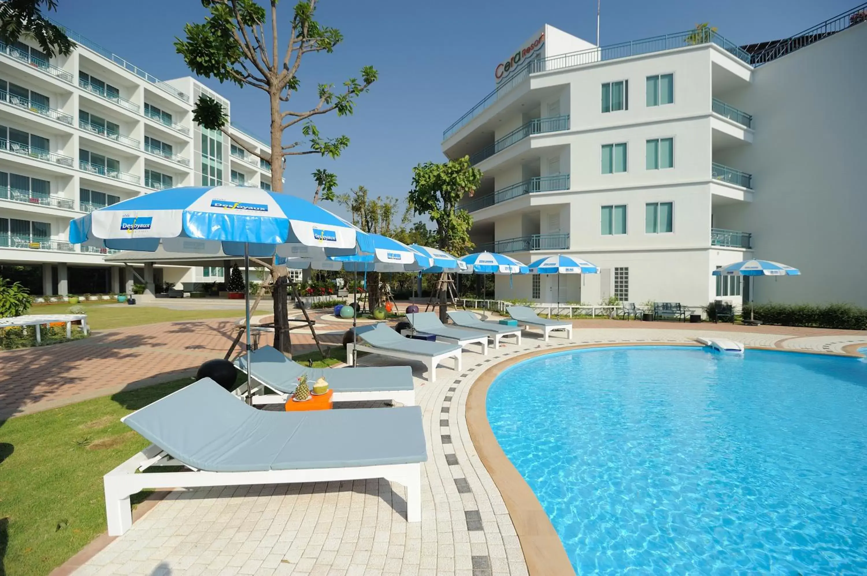 Property building, Swimming Pool in Cera Resort @ Cha-am