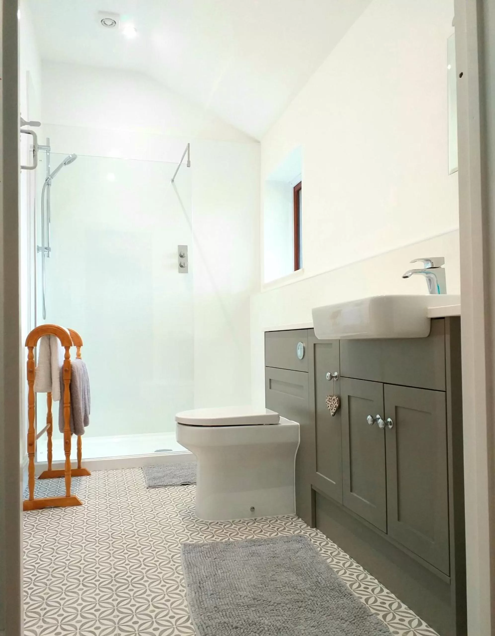 Bathroom in Lobhill Farmhouse Bed and Breakfast and Self Catering Accommodation