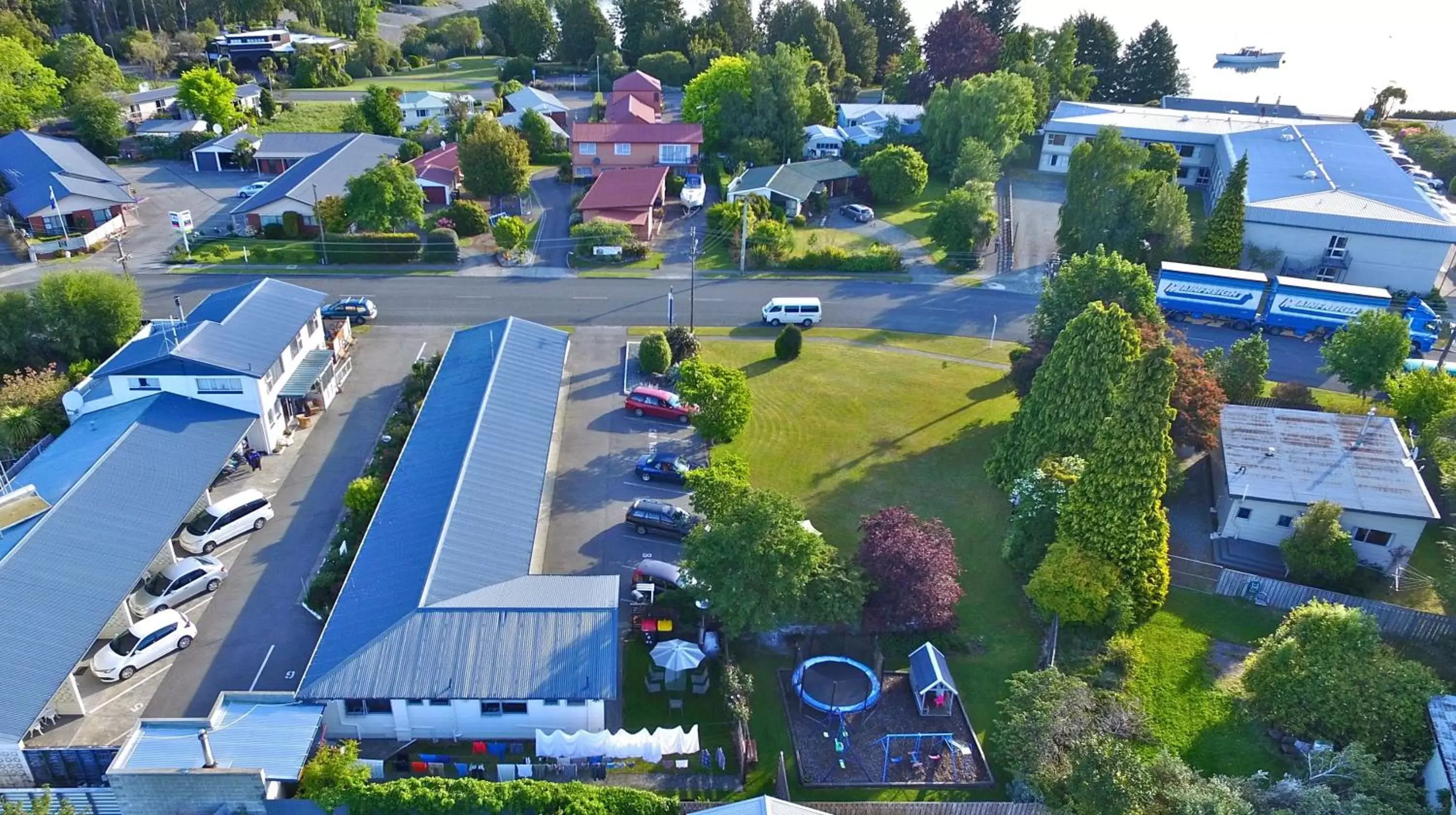 Property building, Bird's-eye View in Aden Motel