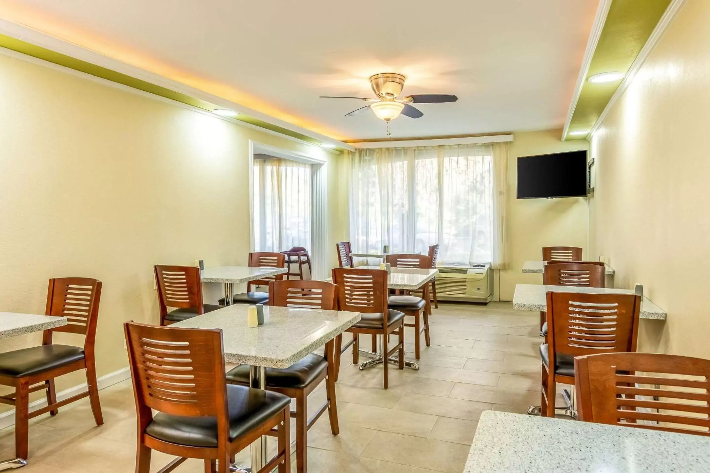 Restaurant/places to eat in Hermitage Hotel Richmond Virginia Restaurant/places to eat in Hermitage Hotel Richmond Virginia