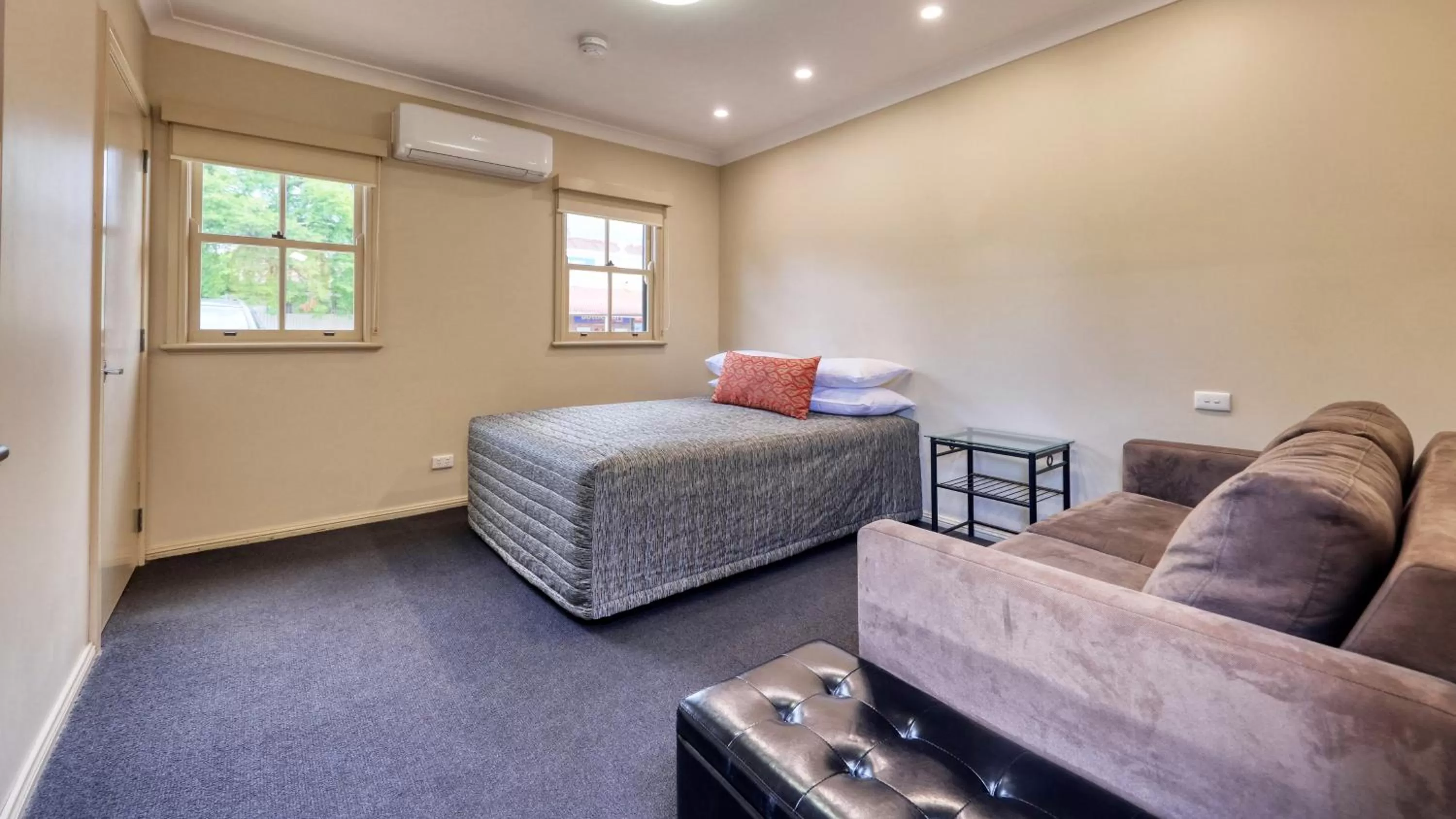 Bed in Prince Of Wales Hotel Gulgong