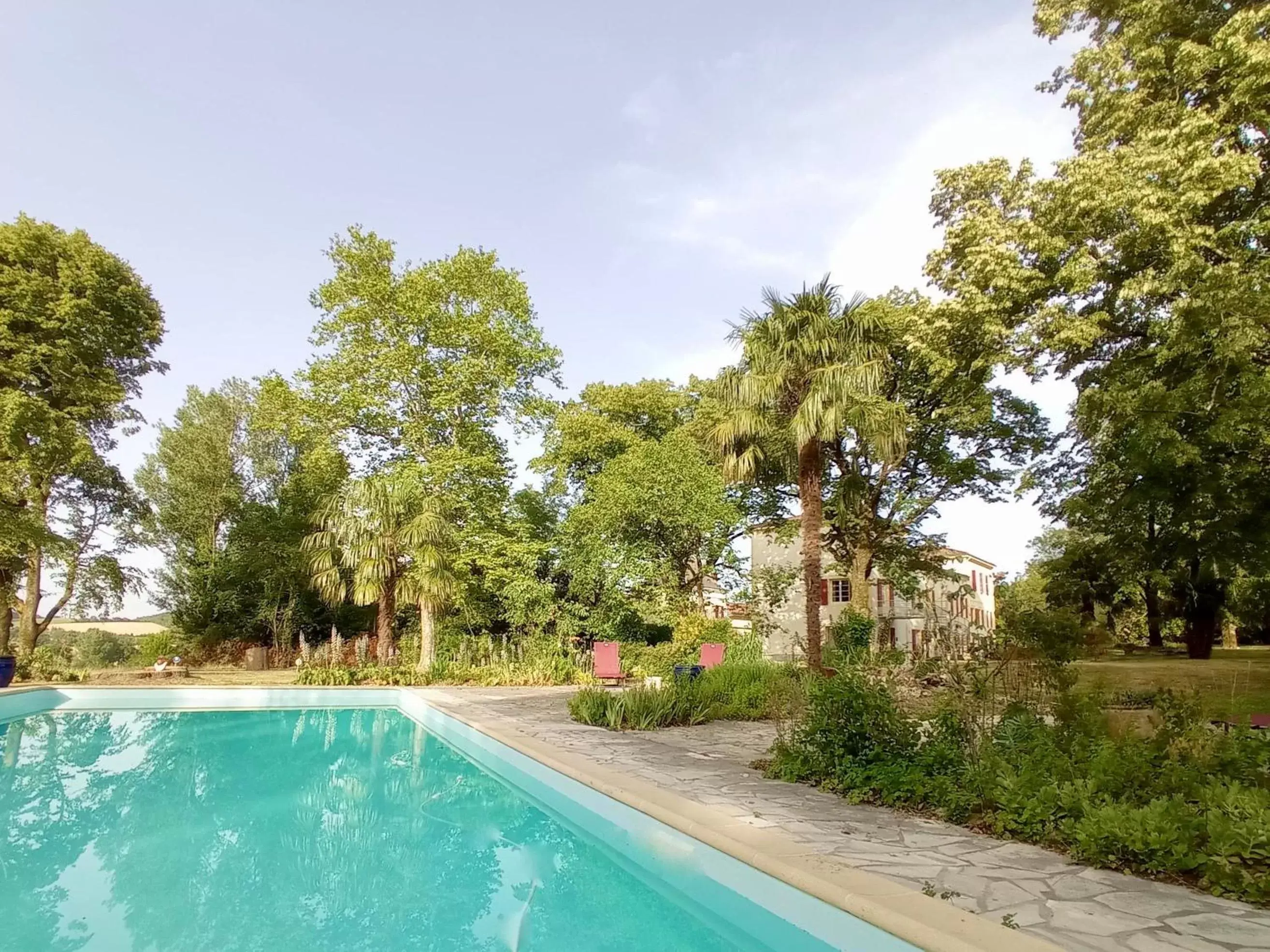 Property building, Swimming Pool in Domaine de Rasigous