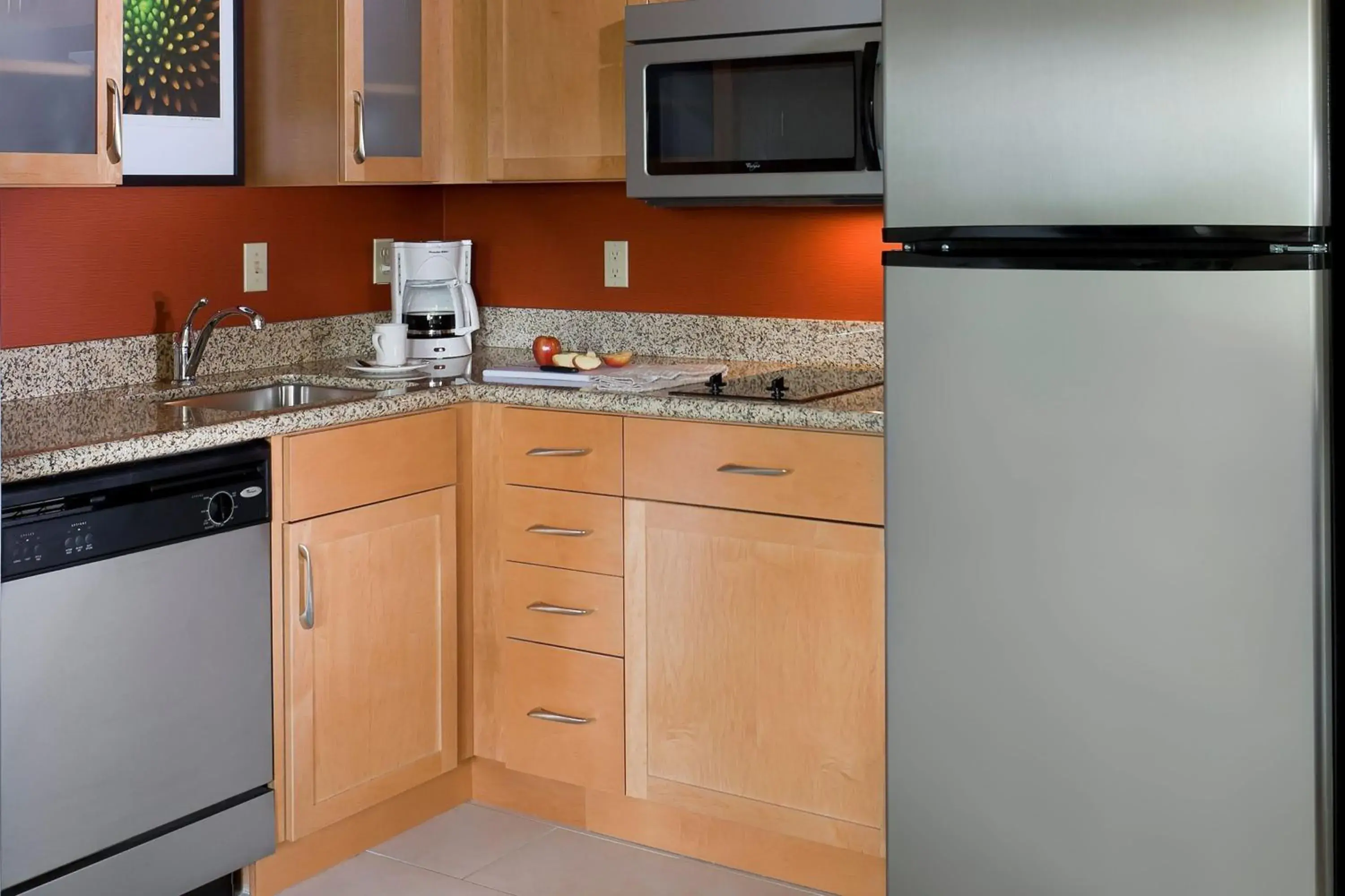 Kitchen or kitchenette, Kitchen/Kitchenette in Residence Inn Madison East