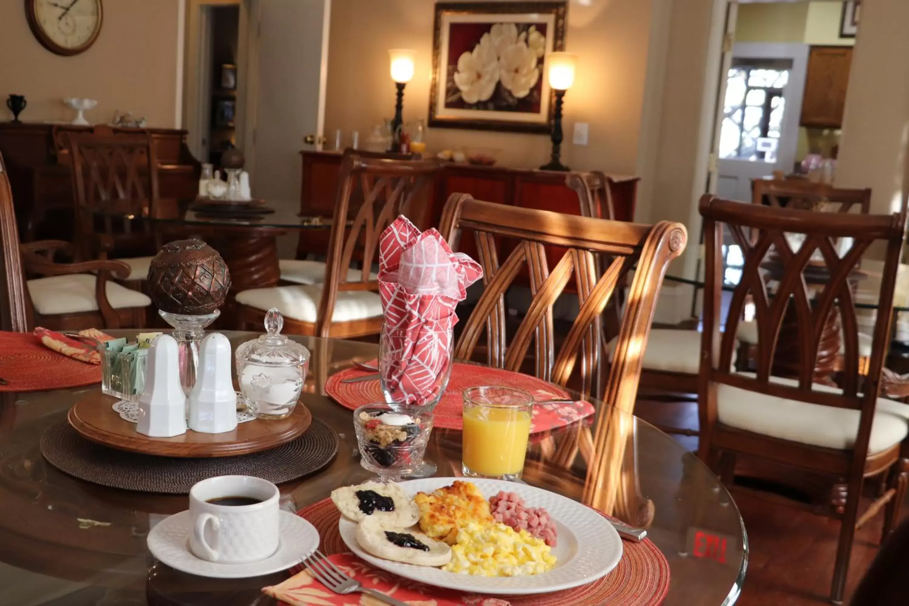 Breakfast, Restaurant/Places to Eat in 50 Lincoln Short North Bed & Breakfast