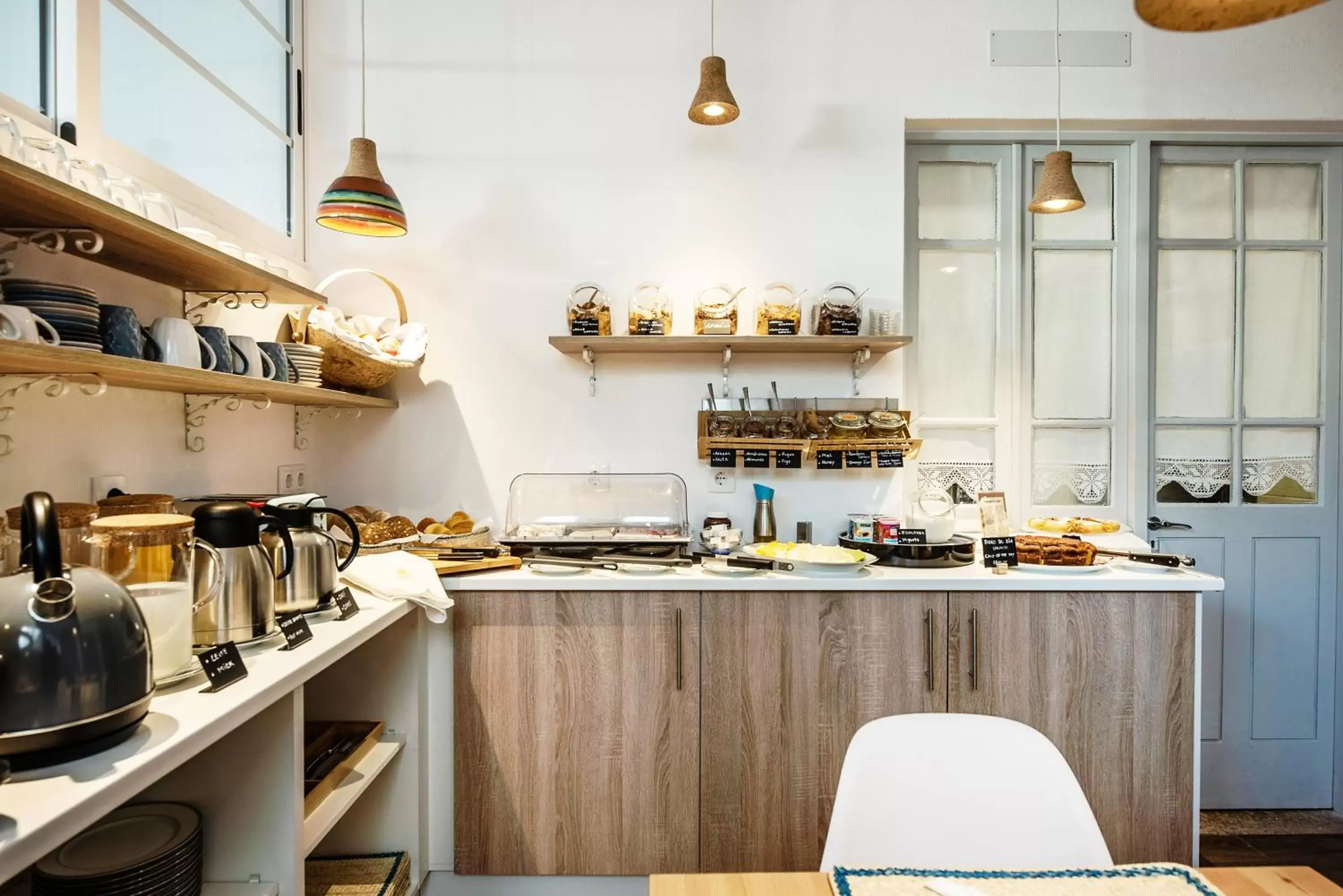 Breakfast, Kitchen/Kitchenette in Loulé Coreto Guesthouse