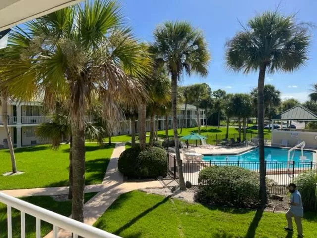 Swimming pool, Pool View in Windsor inn of Jacksonville