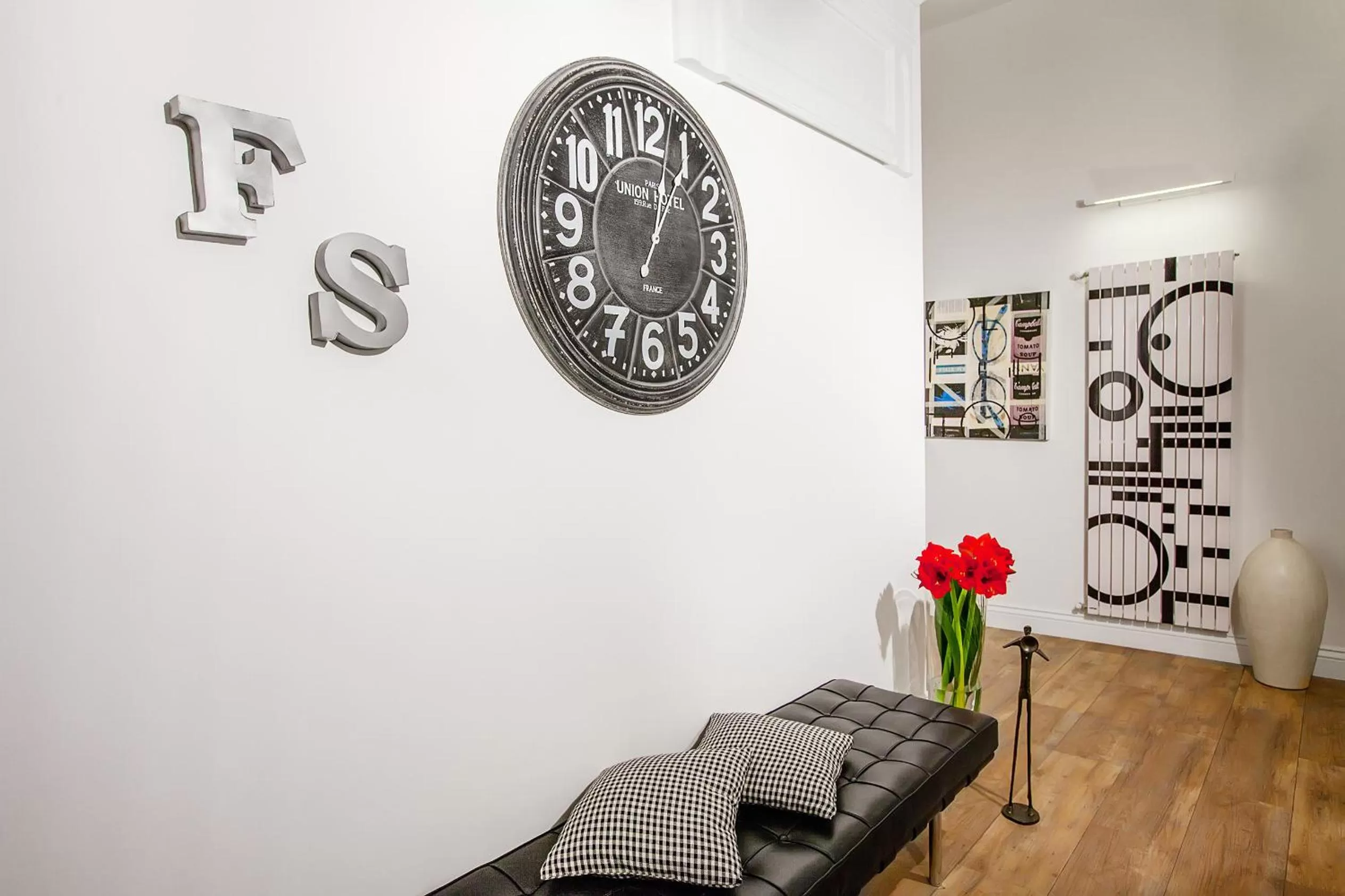 Decorative detail in Ferrari Suite