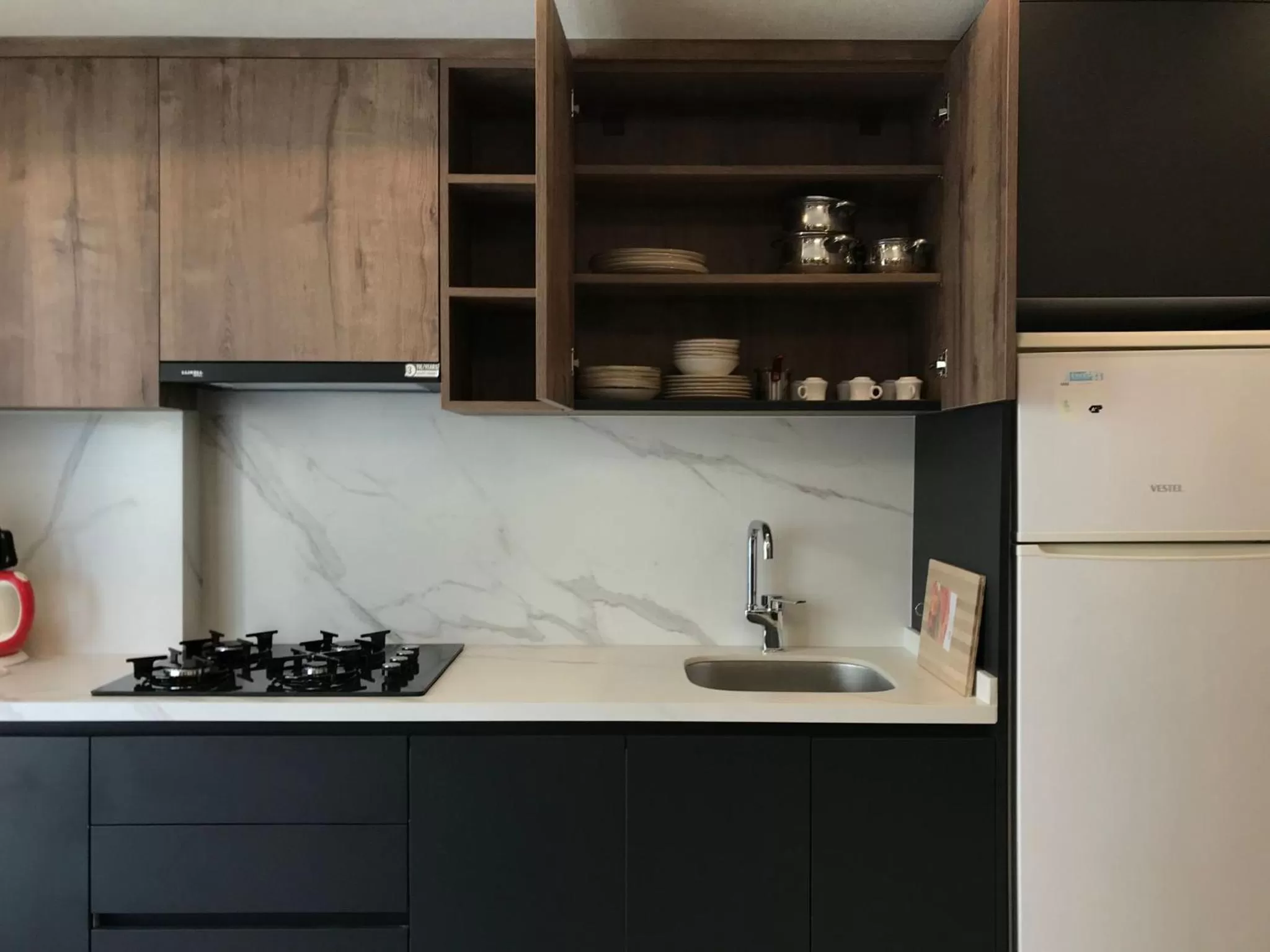 Coffee/tea facilities, Kitchen/Kitchenette in Yılmaz Suit Apartments