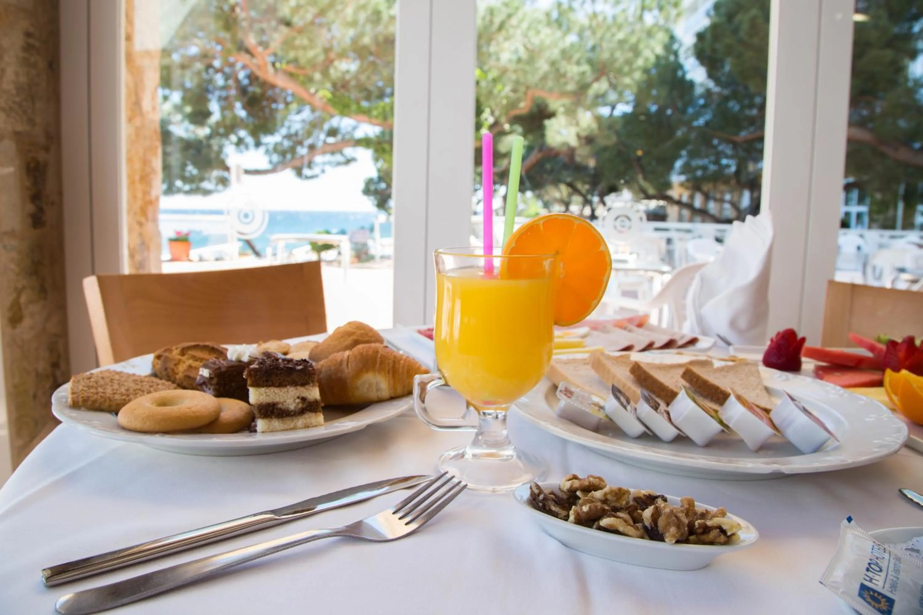 Restaurant/places to eat in htop Caleta Palace #htopBliss