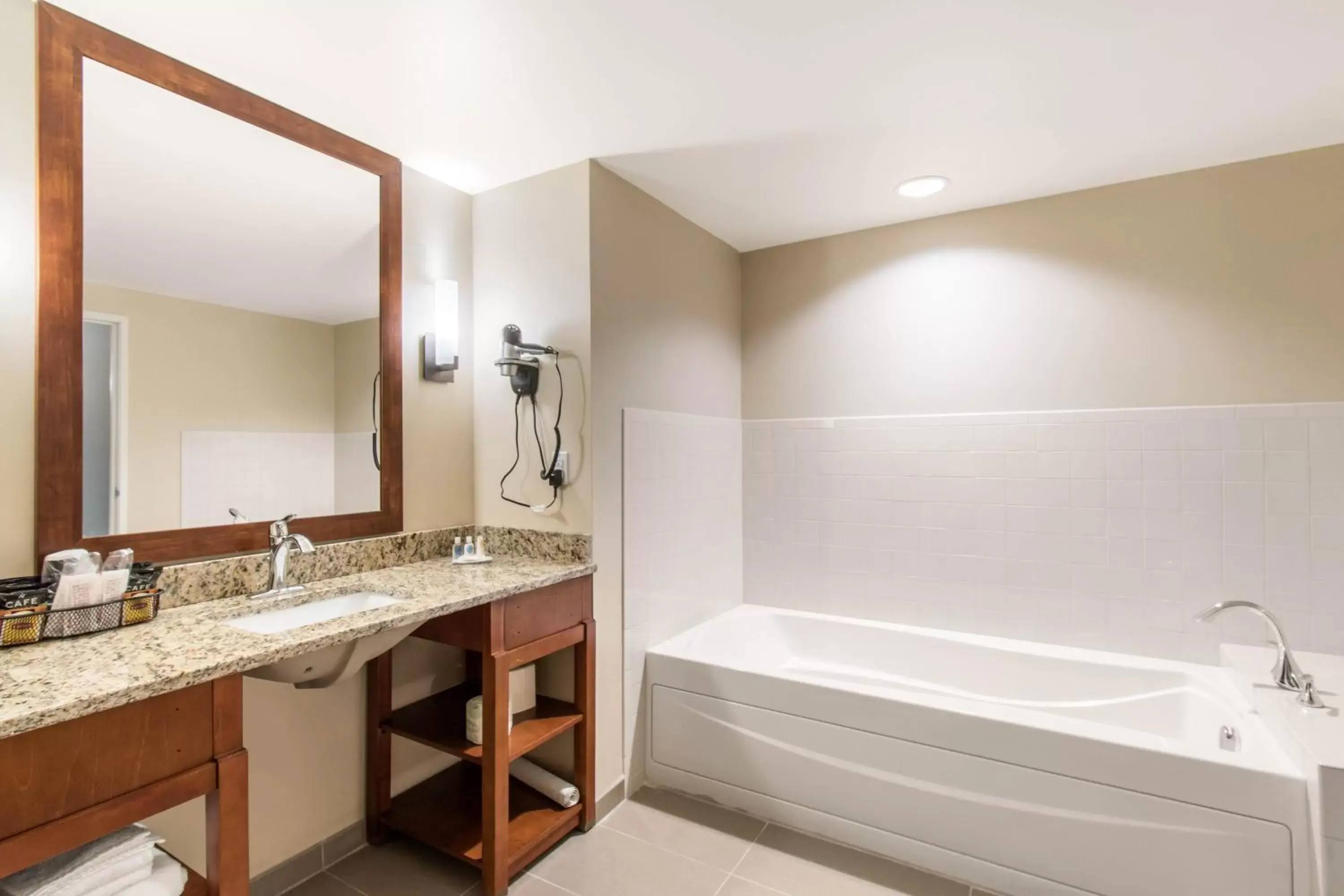 Bathroom in Comfort Suites Denver near Anschutz Medical Campus