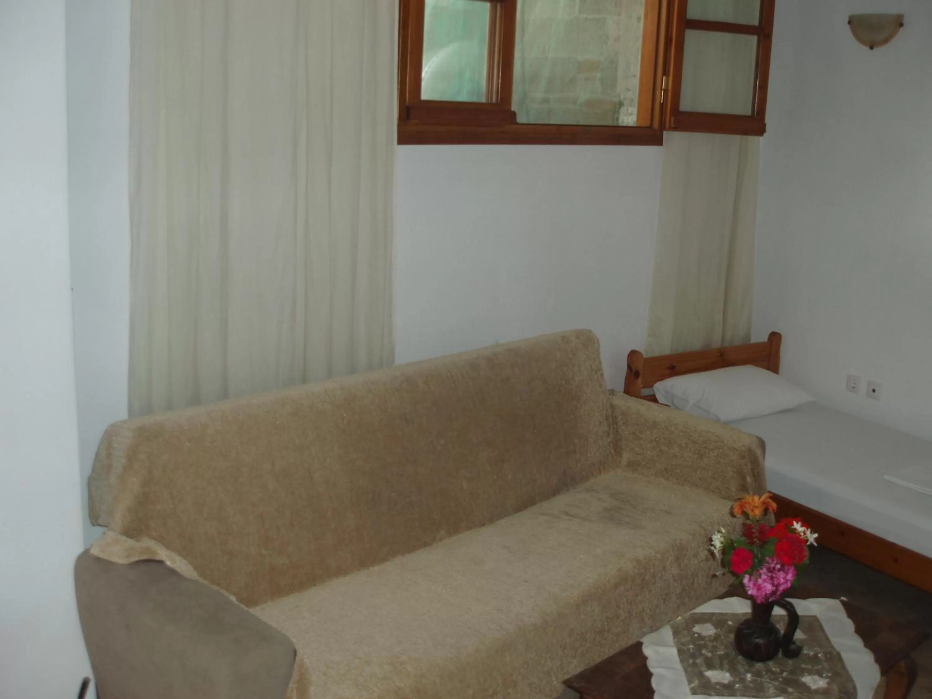 Living room in skiathos studios HL