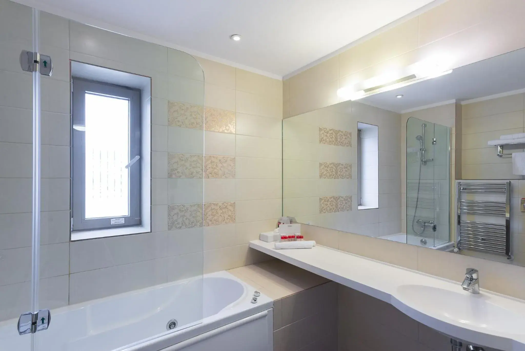 Bathroom in Ramada Hotel Cluj