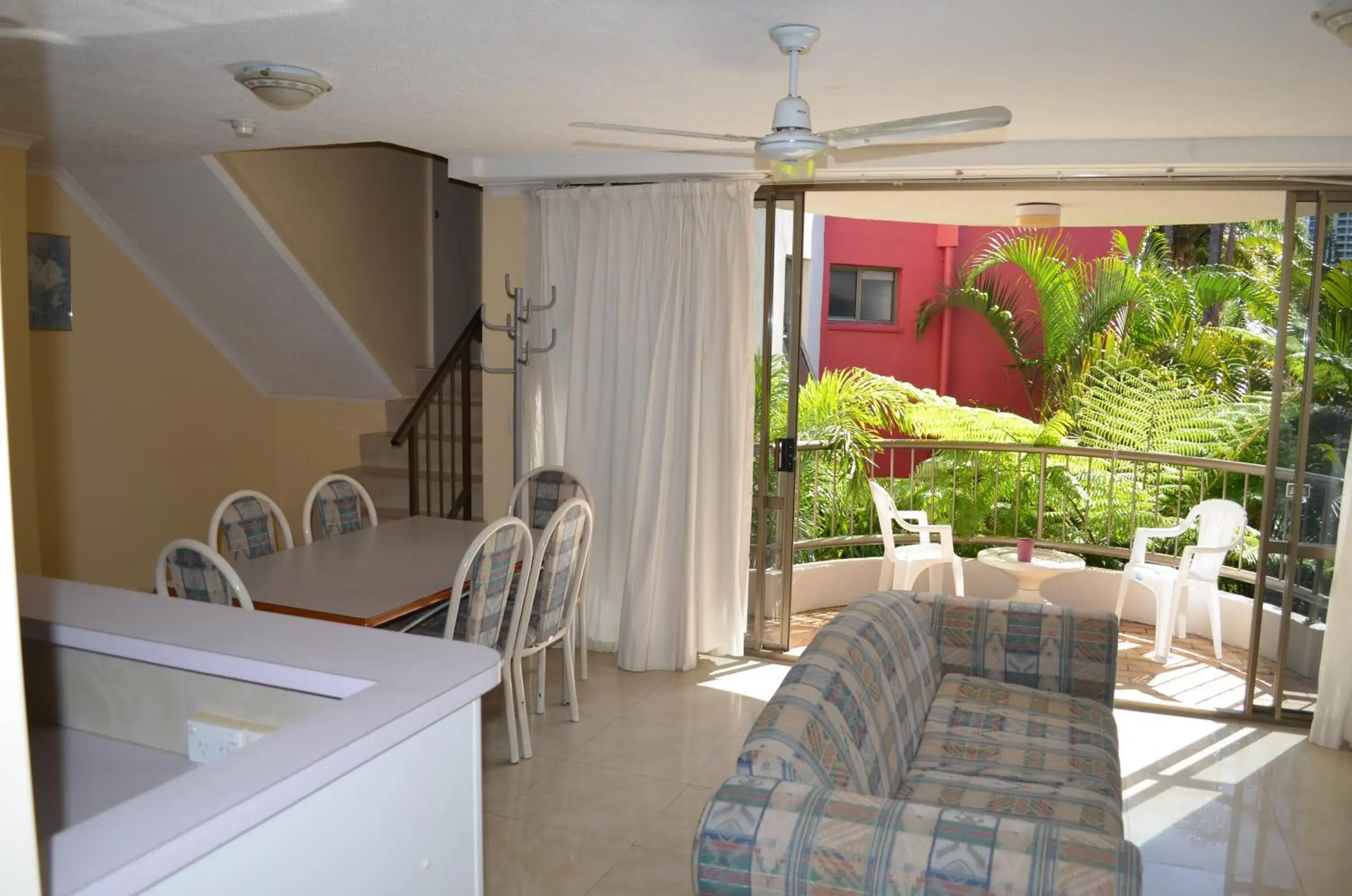 Balcony/Terrace, Lounge/Bar in Enderley Gardens Resort