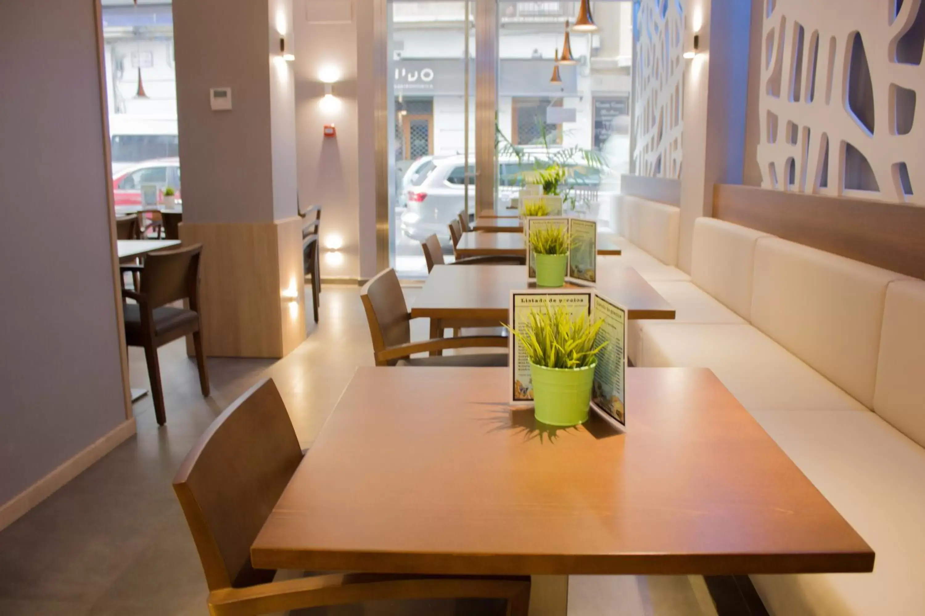 Restaurant/places to eat in Hotel Gran Via Restaurant/places to eat in Hotel Gran Via