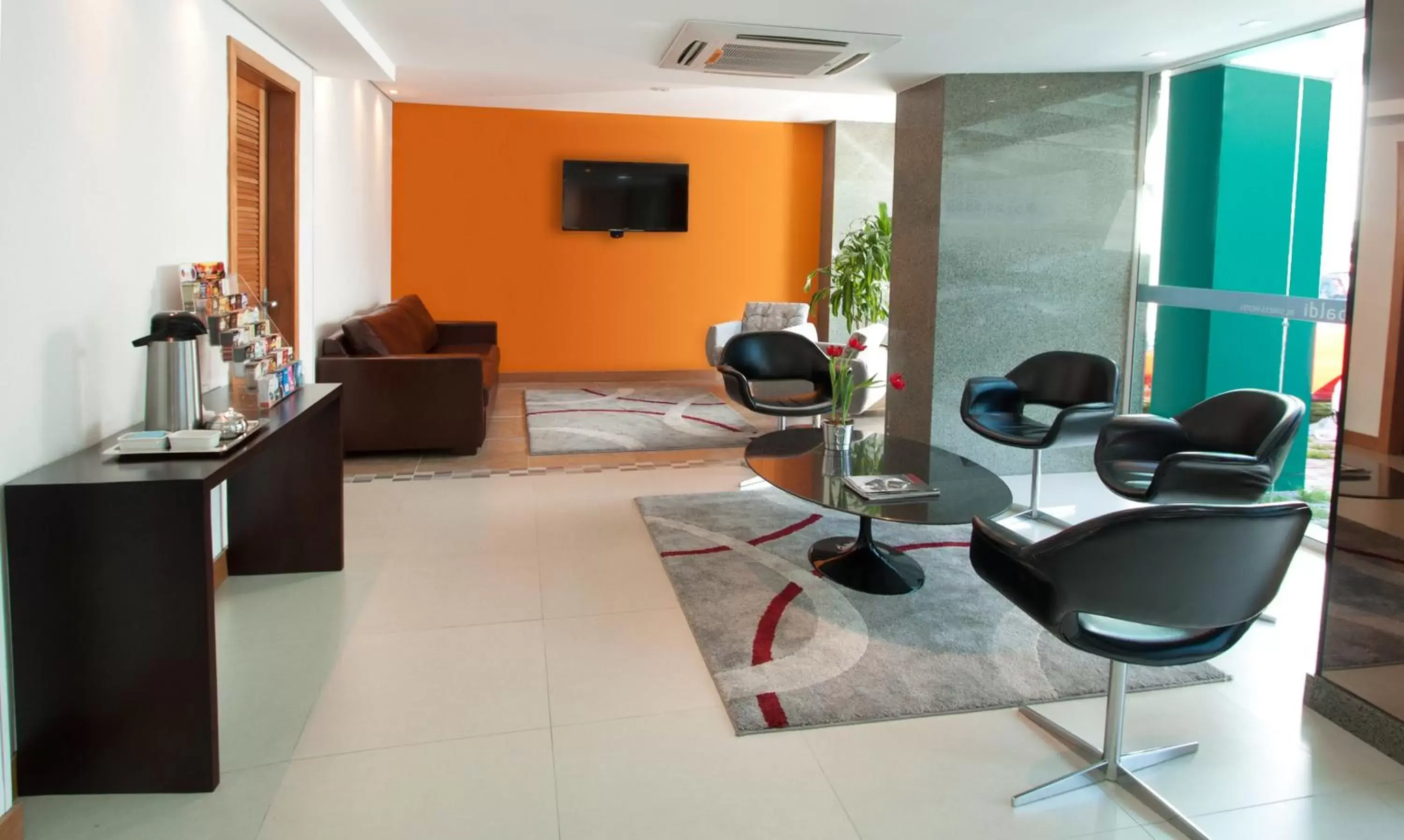 Lobby or reception in Garibaldi Business Hotel Lobby or reception in Garibaldi Business Hotel