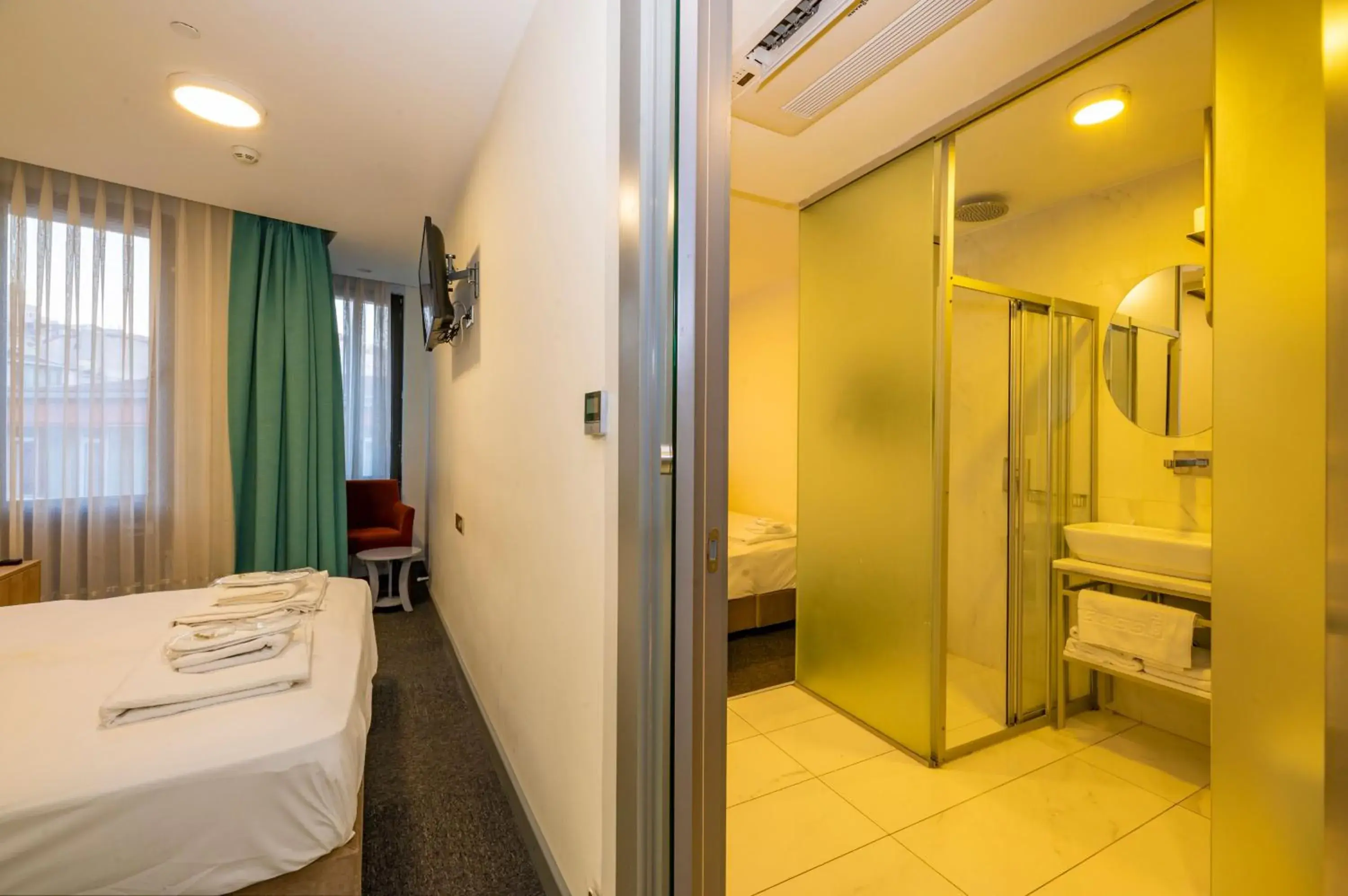 Bed, Bathroom in Hotel V Plus Taksim