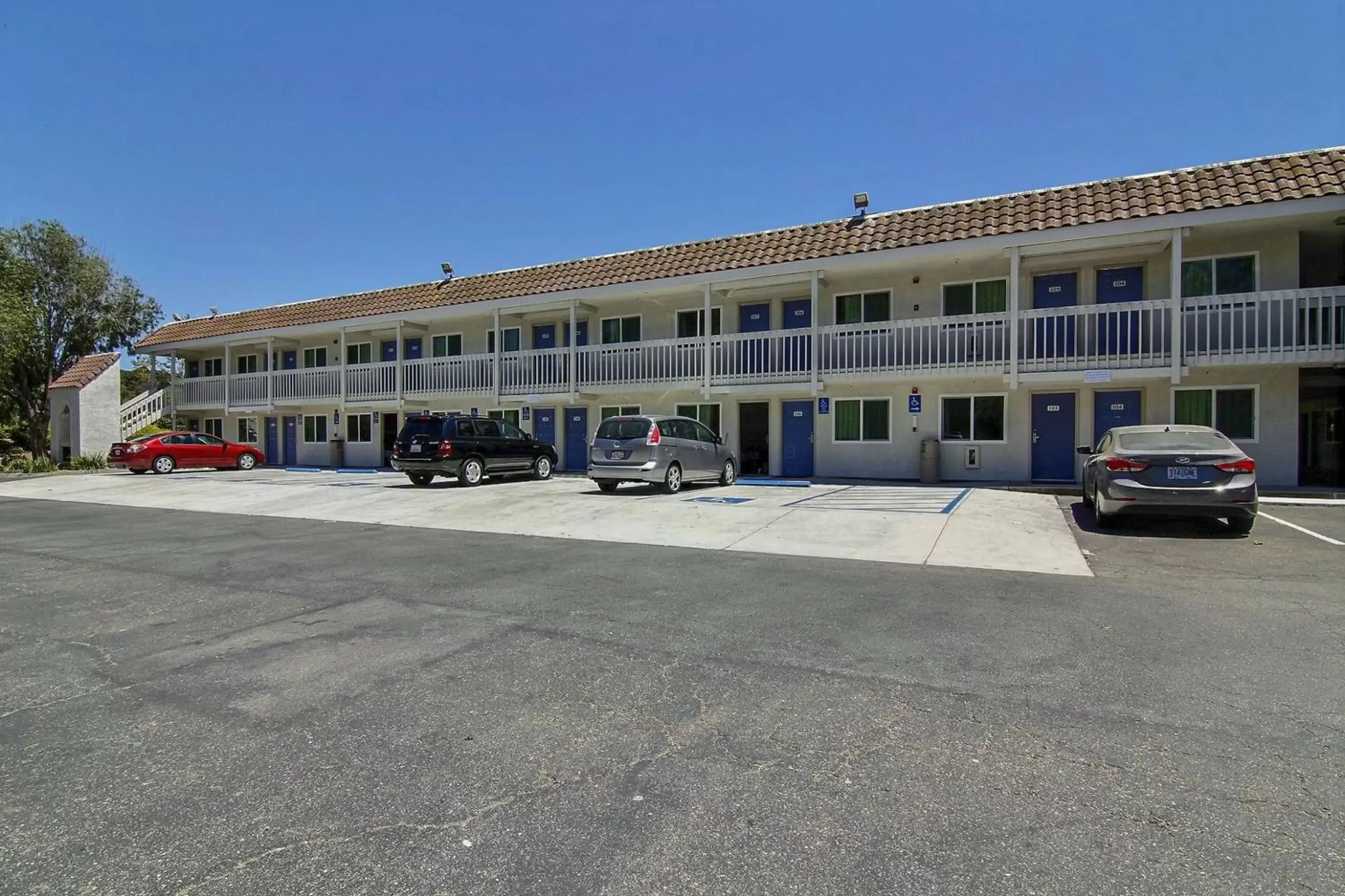 Facade/entrance, Property Building in Motel 6-Carpinteria, CA - Santa Barbara - South