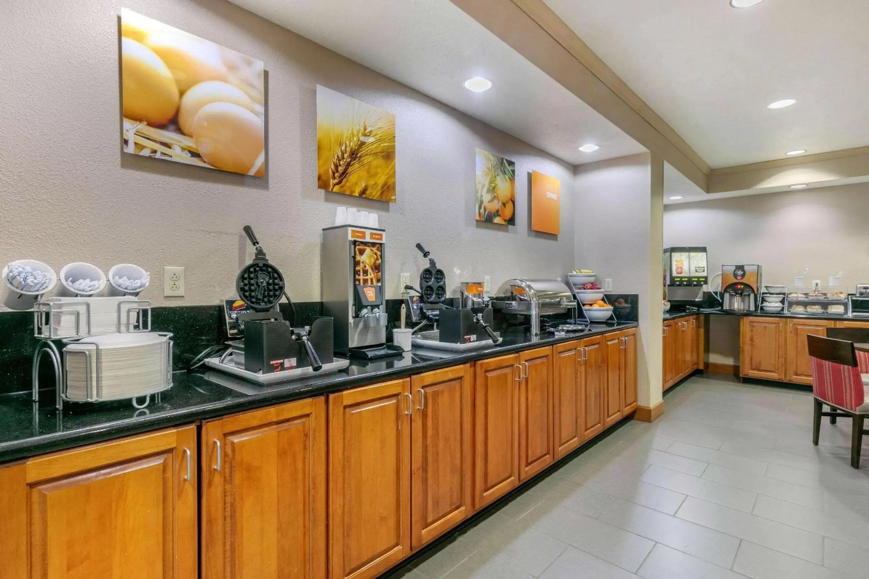 Restaurant/Places to Eat in Comfort Suites Hopkinsville